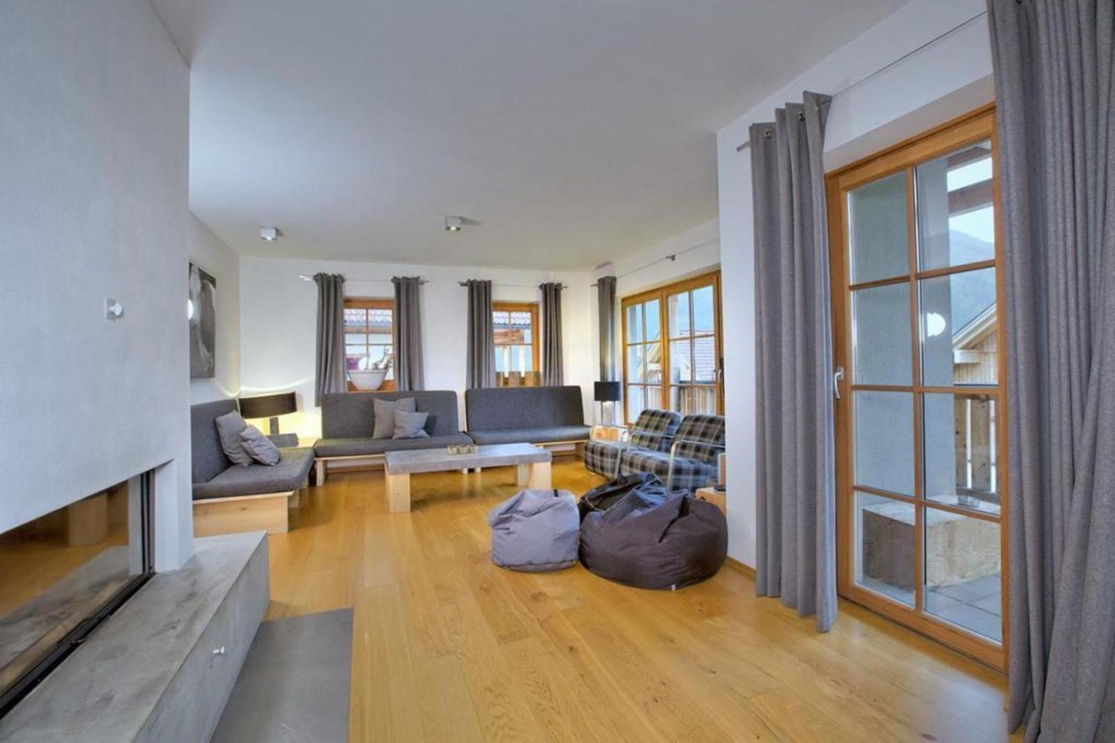 Panorama Chalet Grau