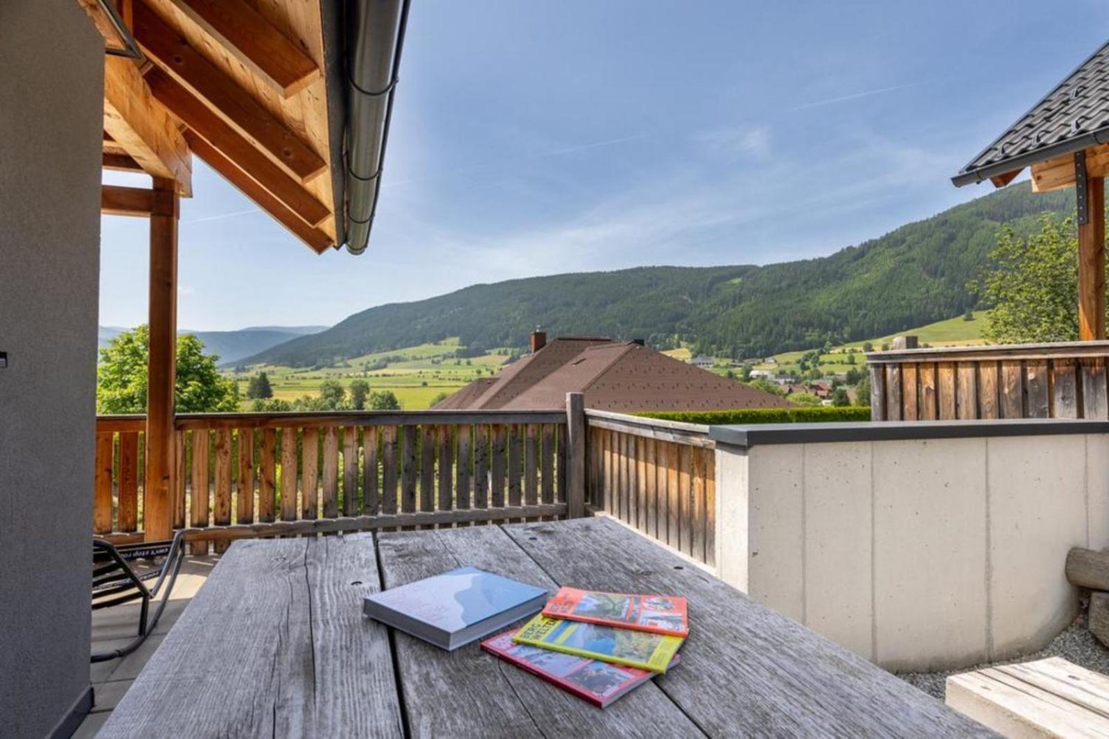 Panorama Chalet Grau XL
