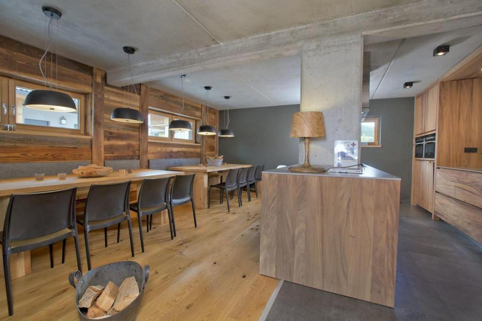 Panorama Chalet Grau XL