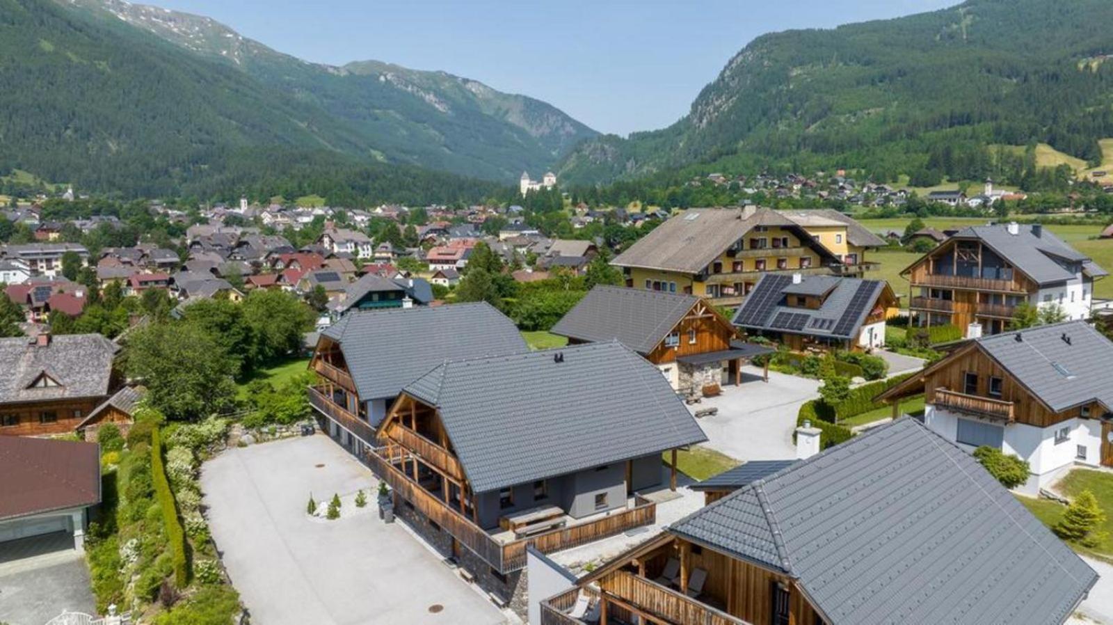 Panorama Chalet Grau XL