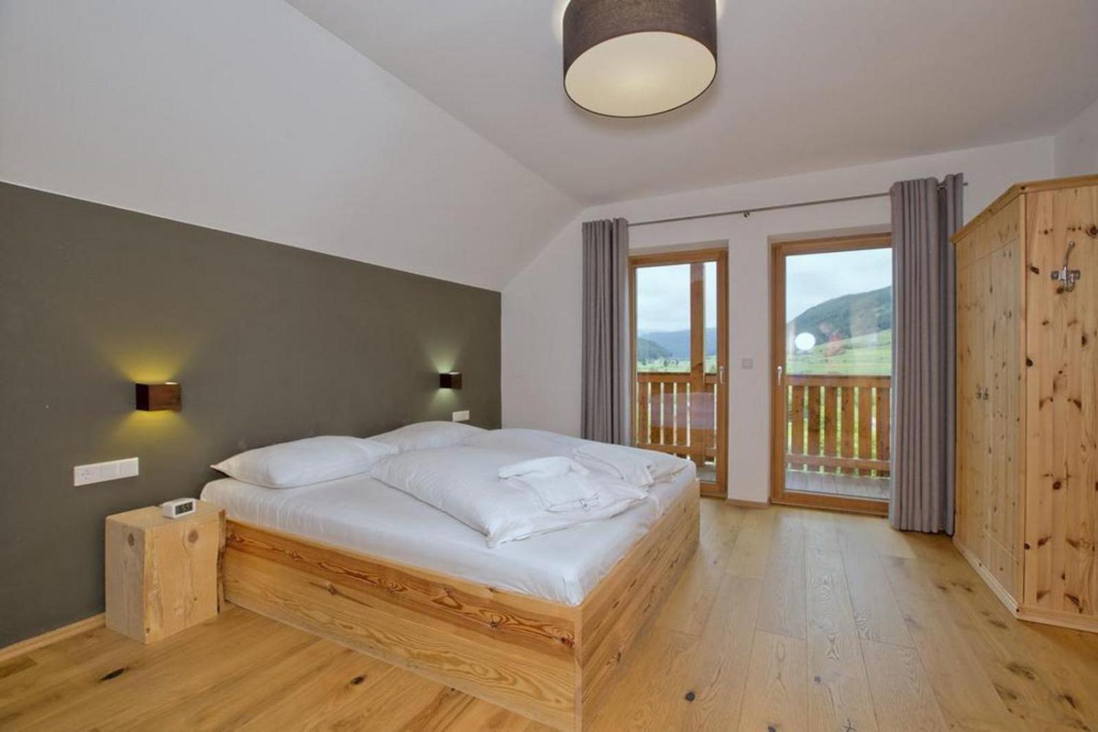Panorama Chalet Grau XL