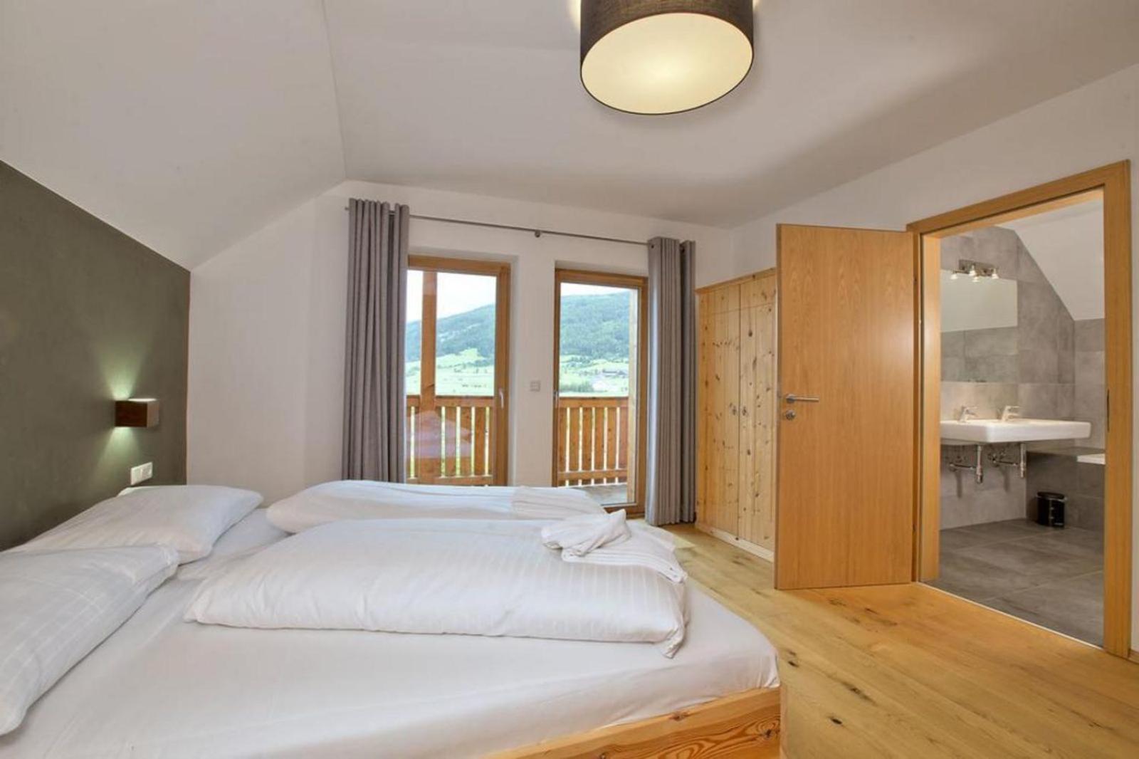 Panorama Chalet Grau XL