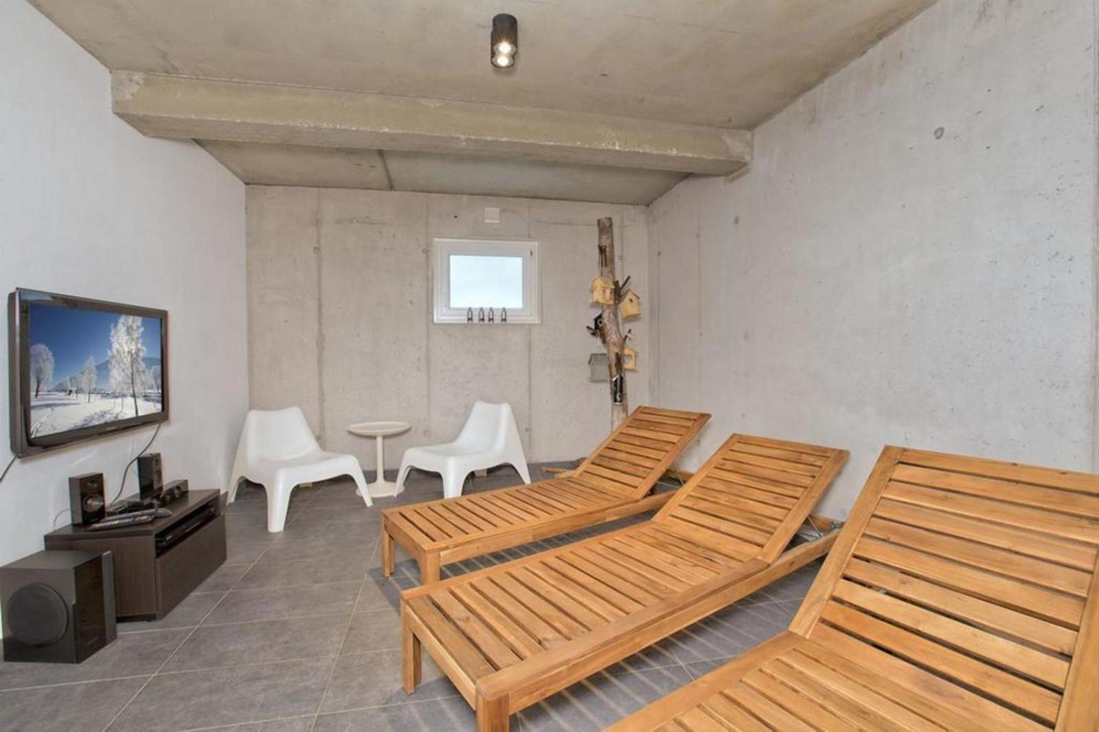 Panorama Chalet Grau XL