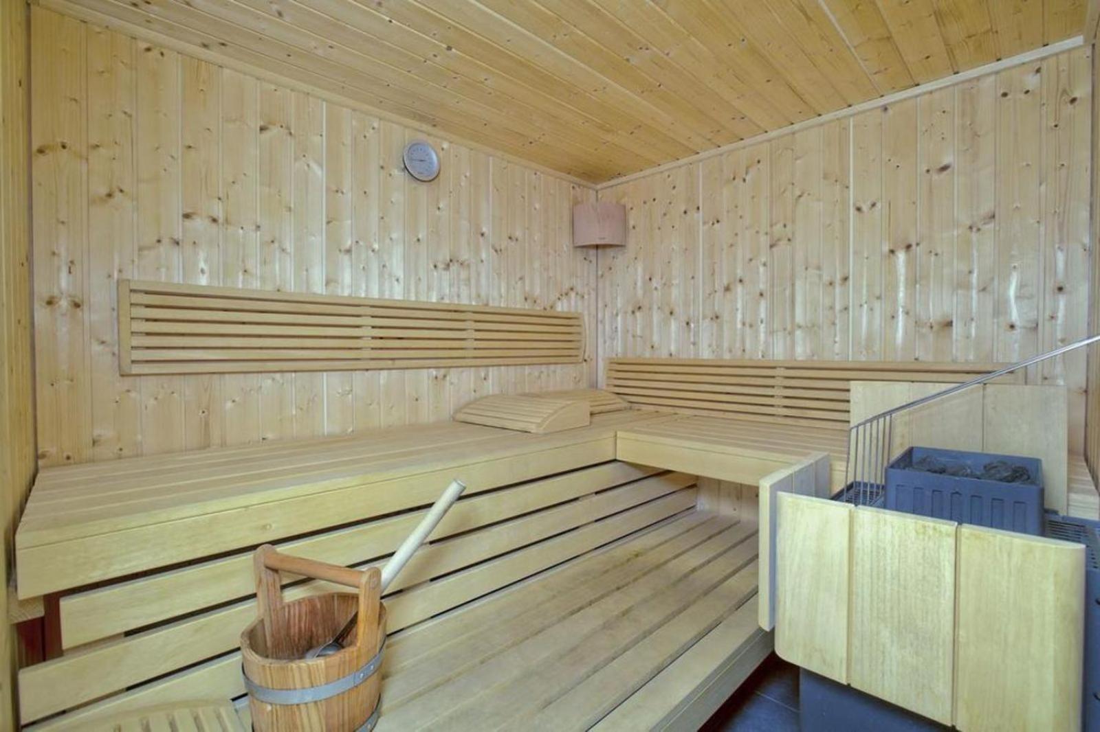 Panorama Chalet Grau XL