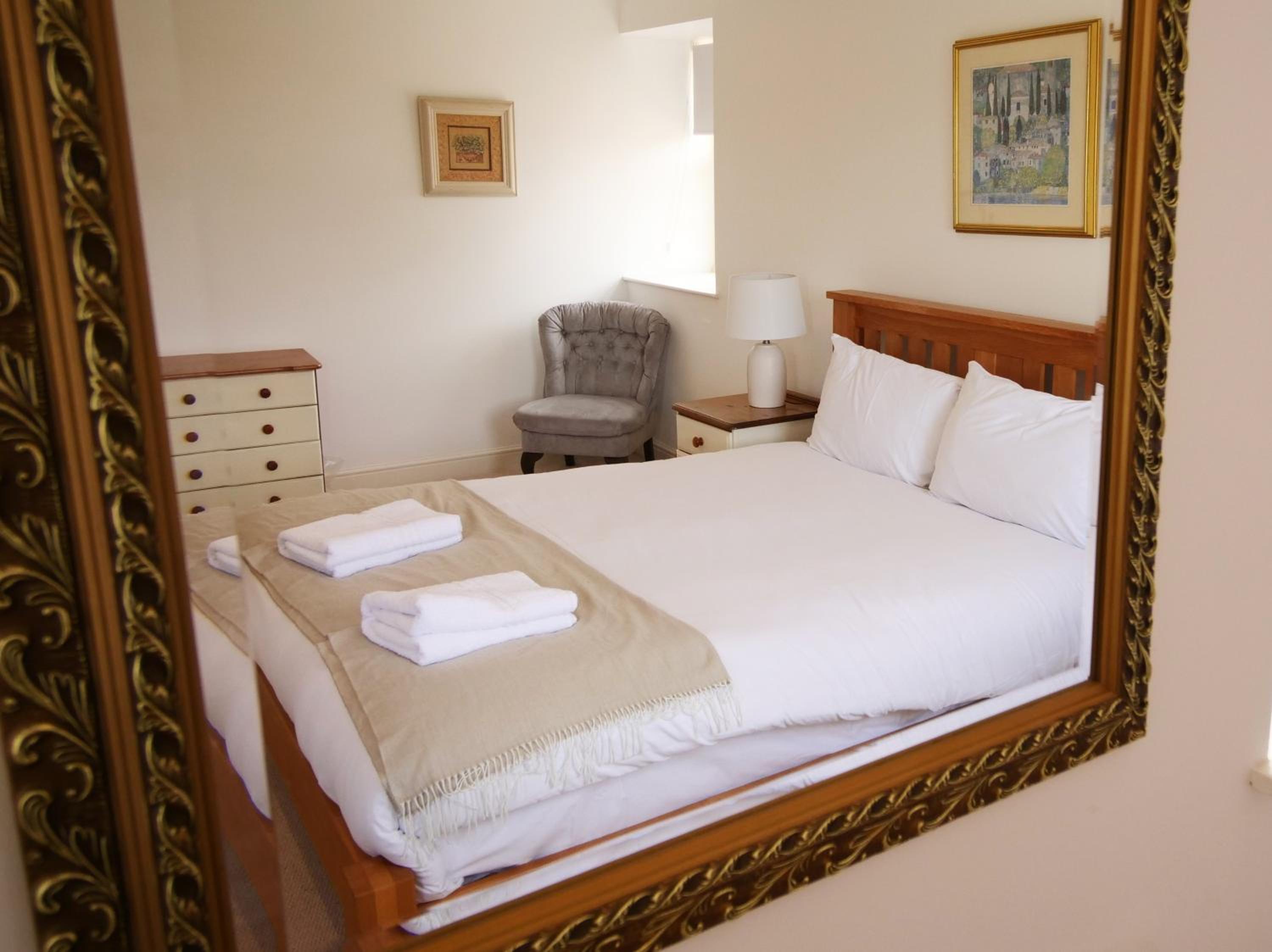 Salton Lodge