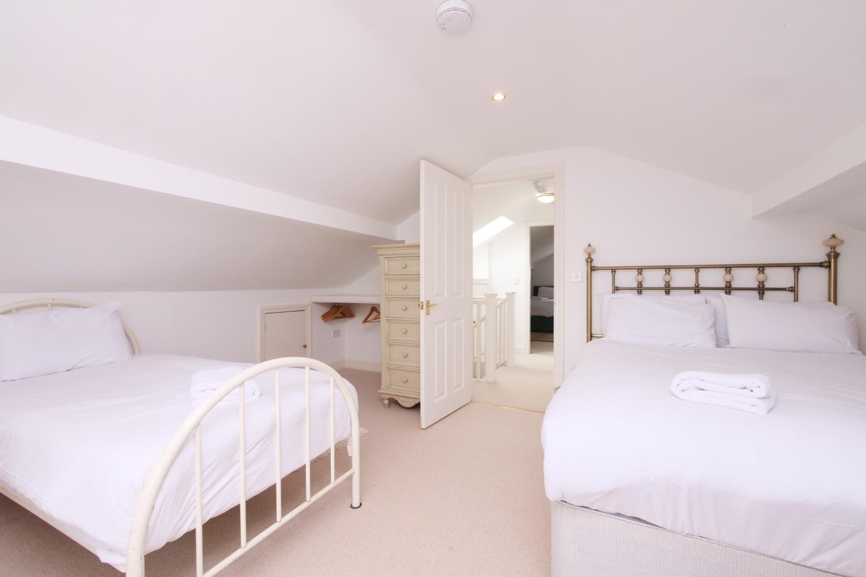 Salton Lodge