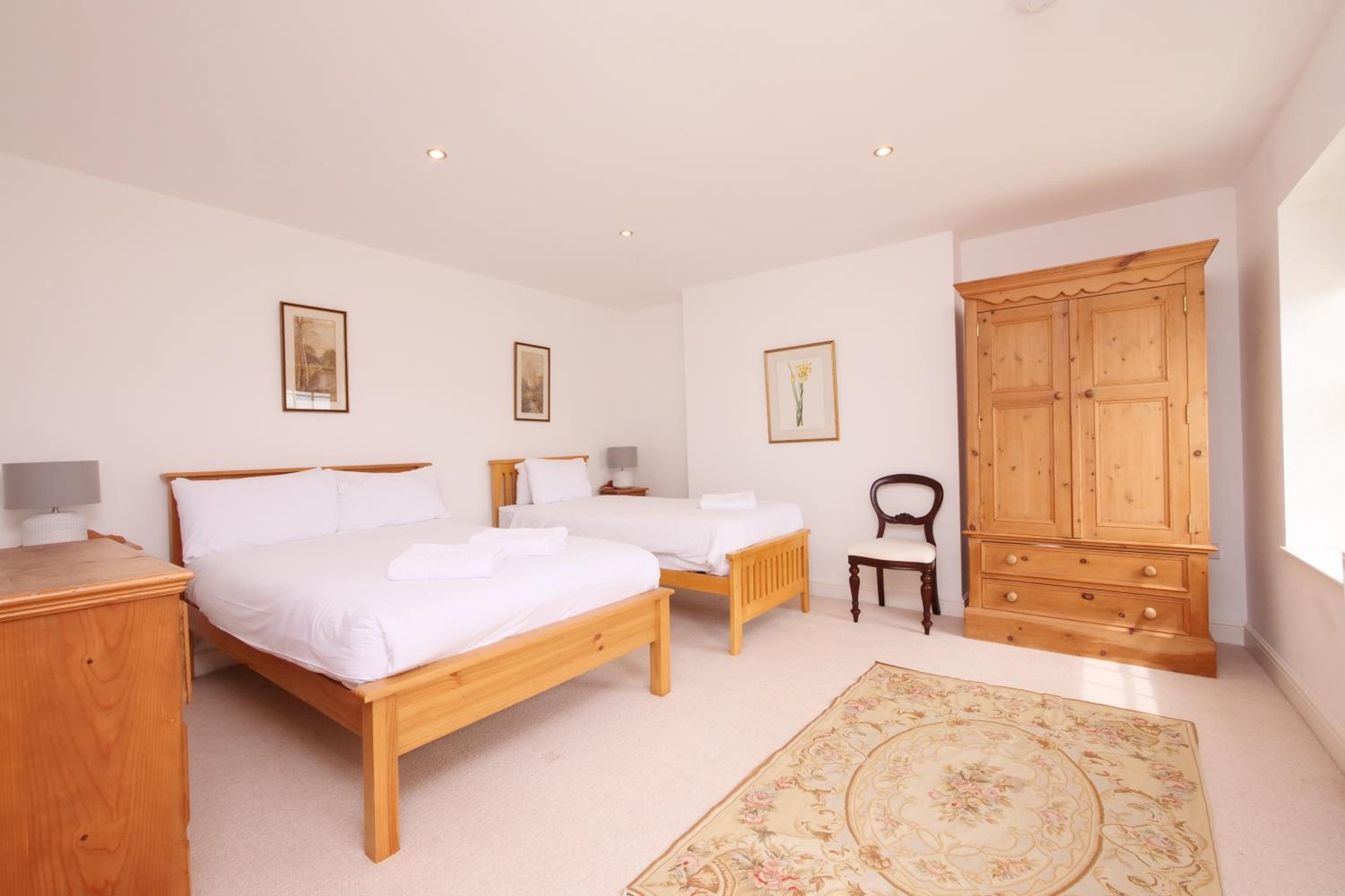 Salton Lodge