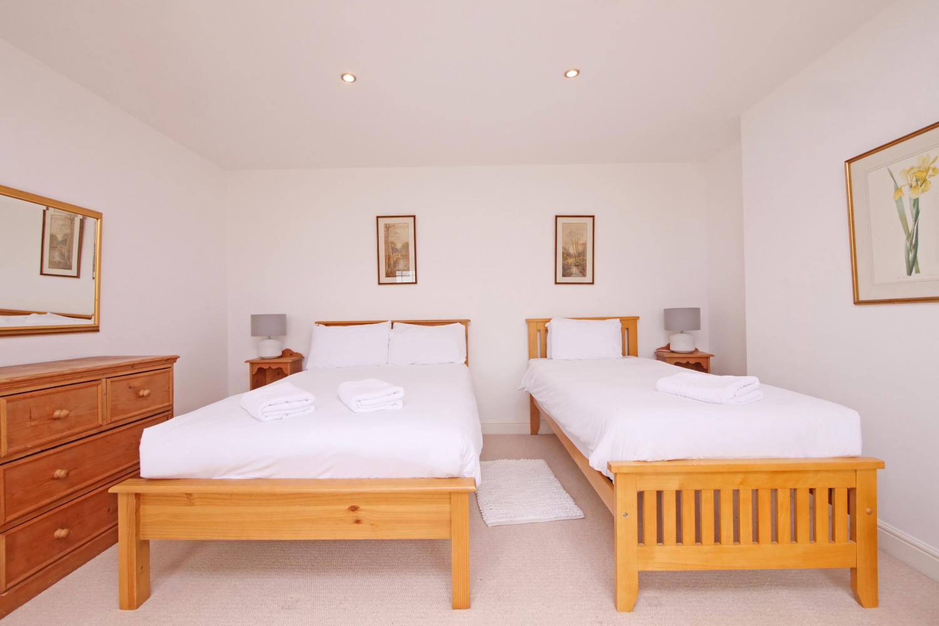 Salton Lodge