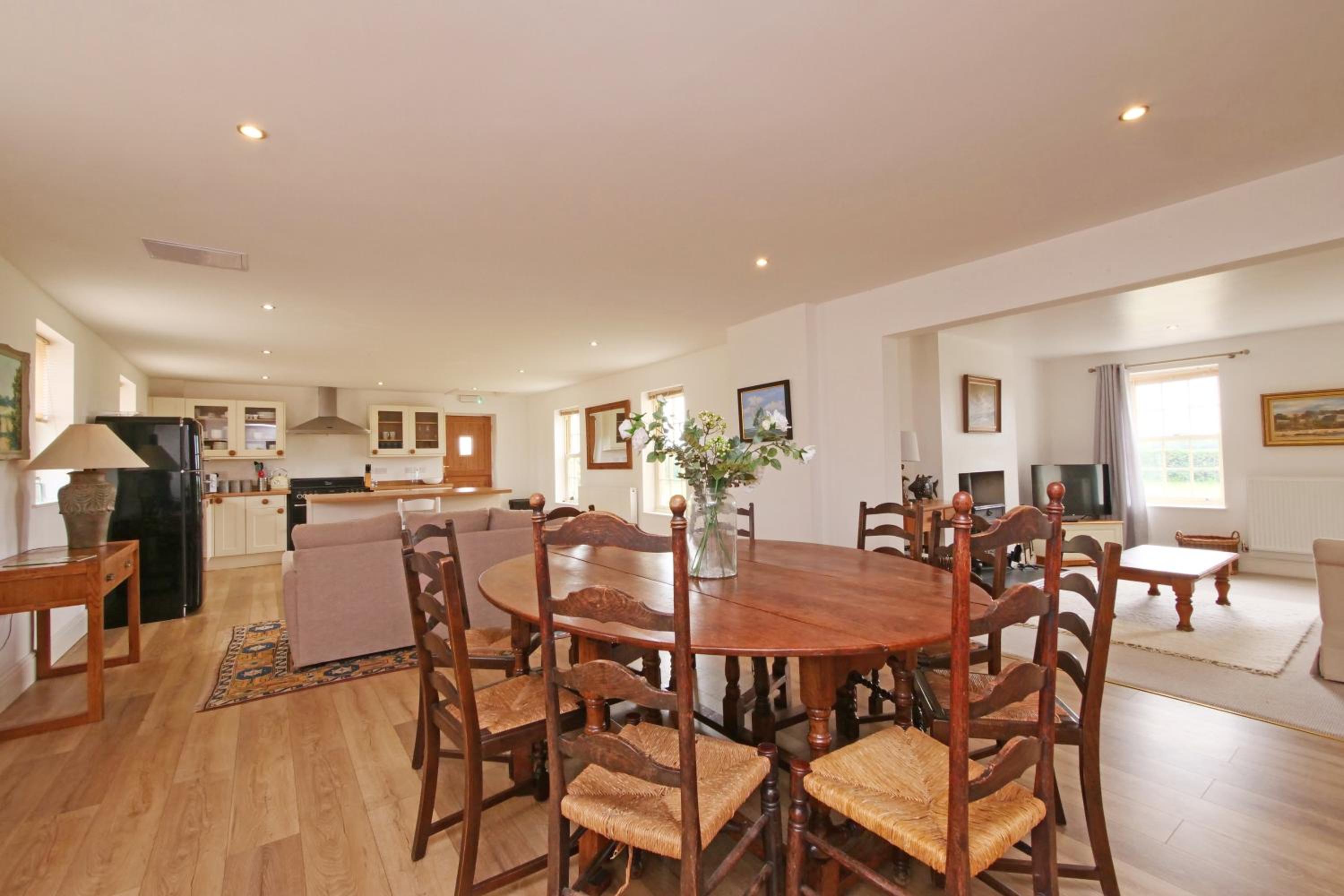 Salton Lodge