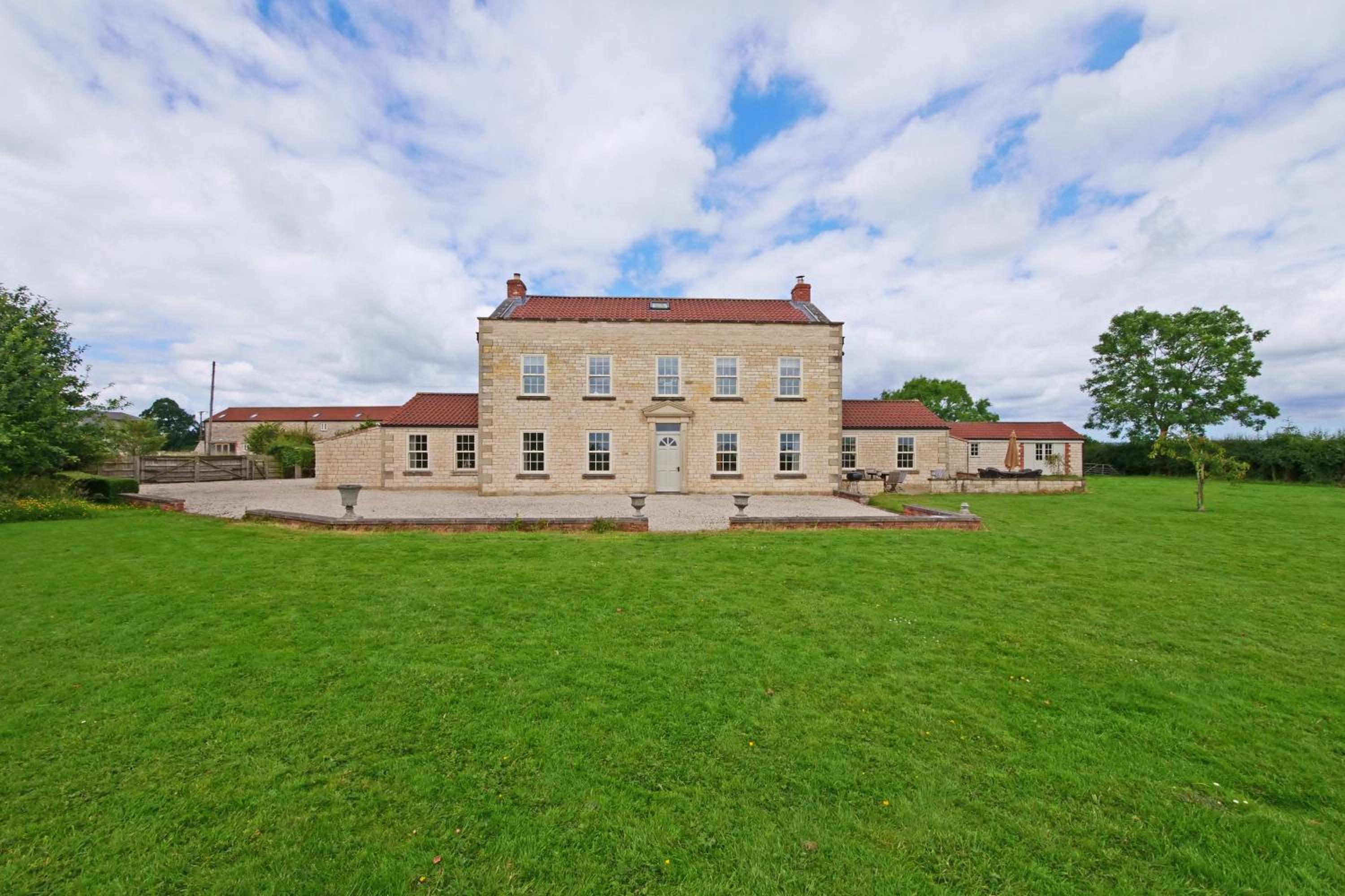 Salton Lodge