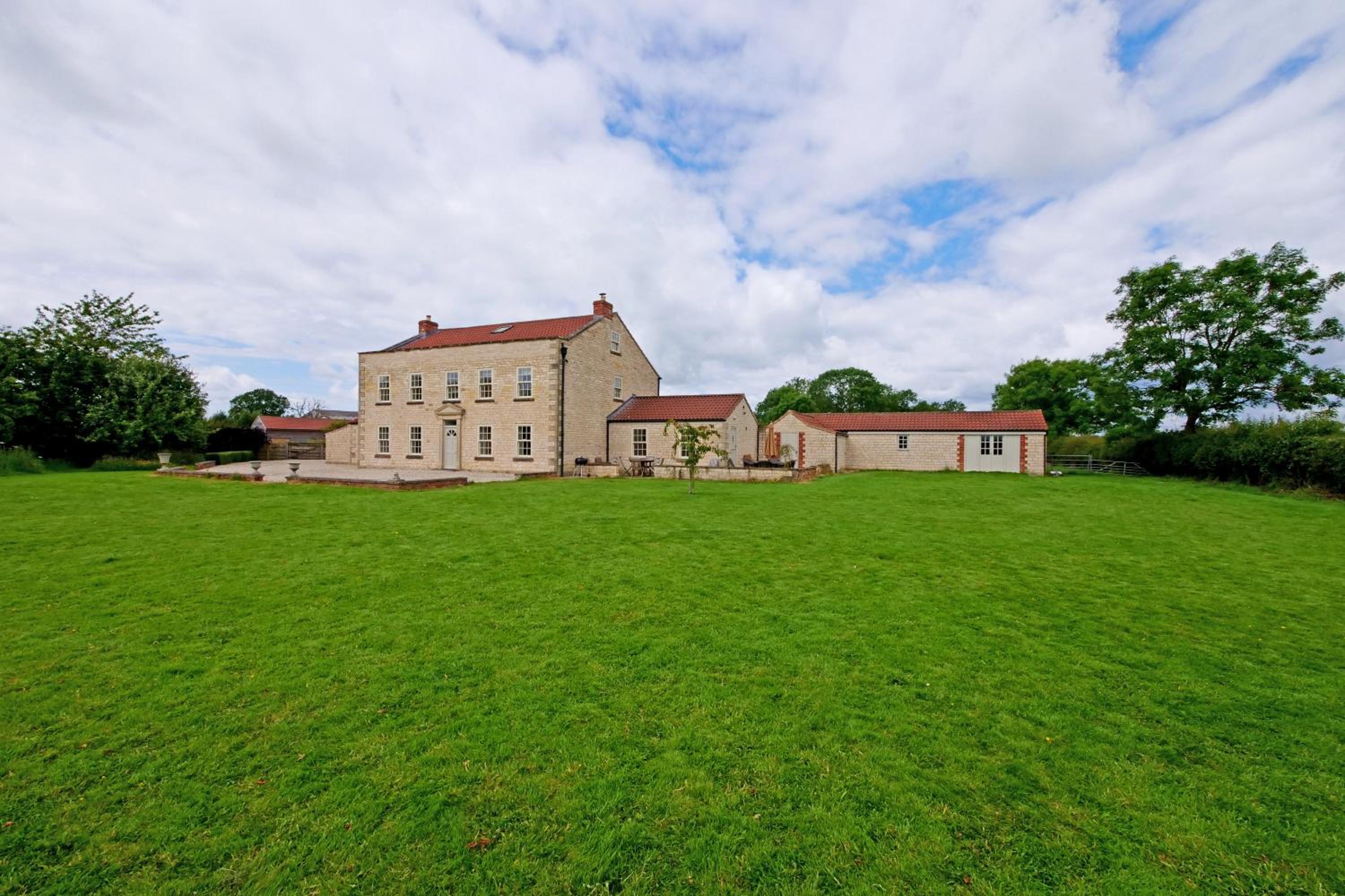 Salton Lodge