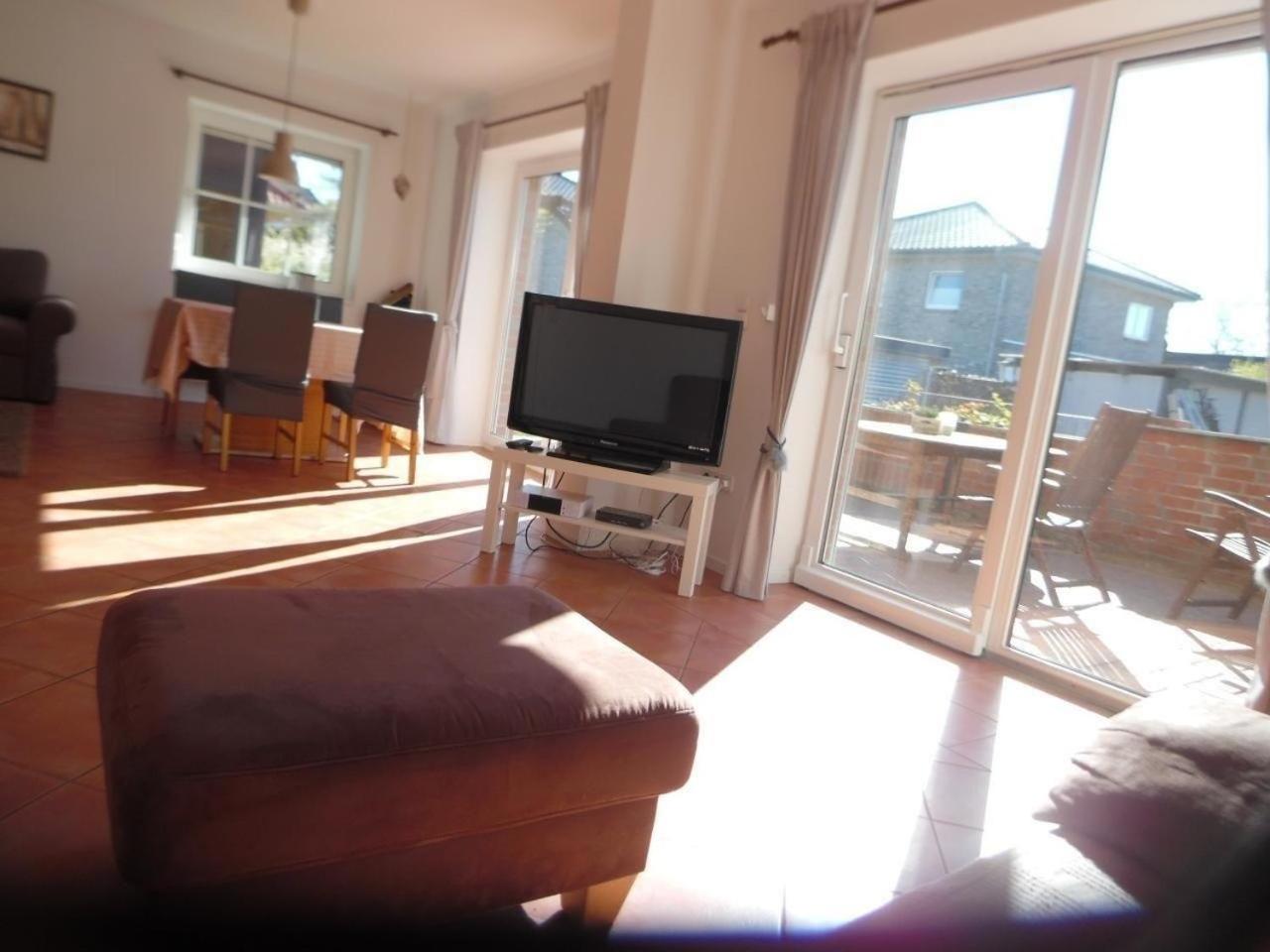 Ferienhaus Mit Garten Und Stellplatz