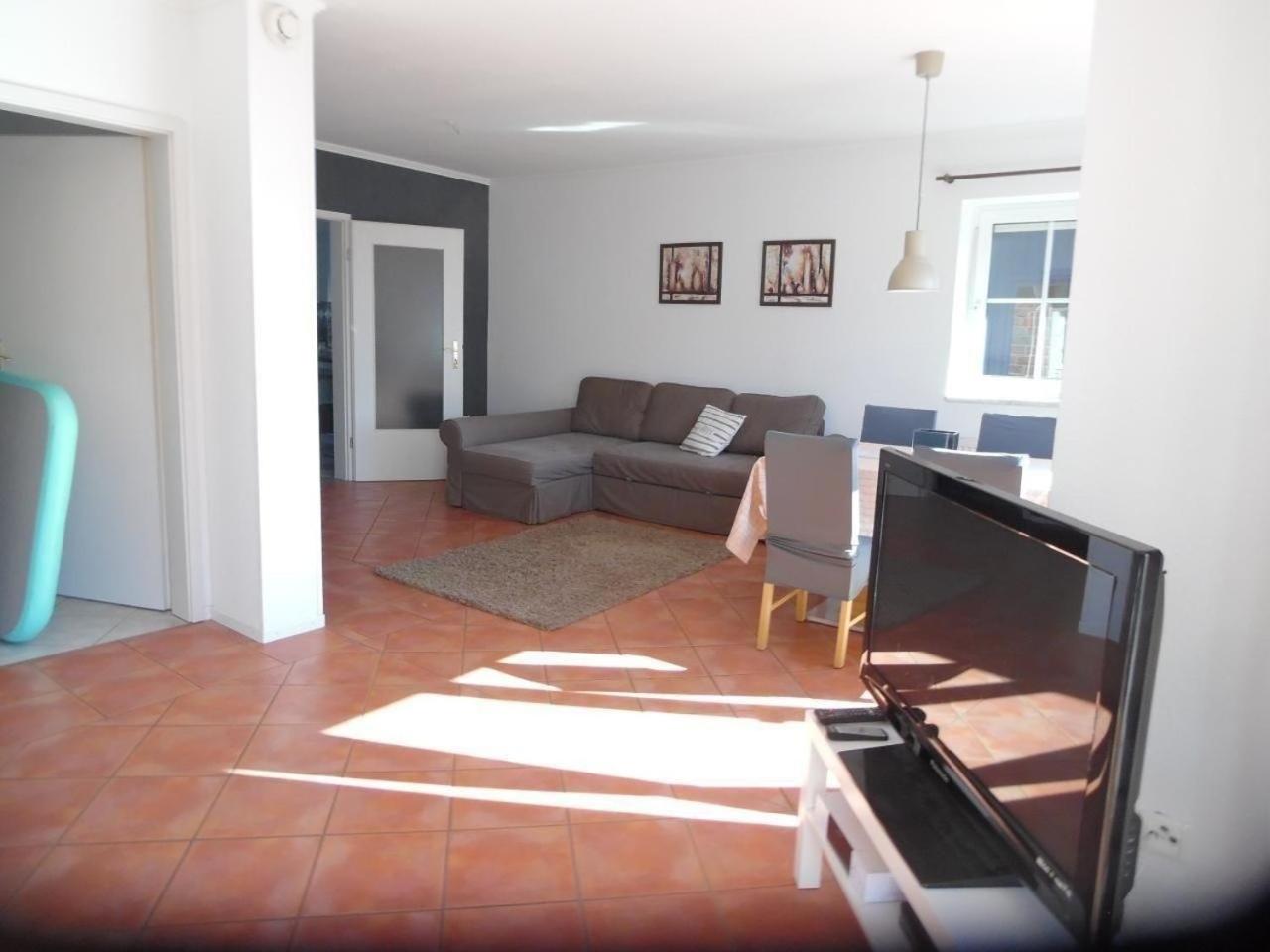 Ferienhaus Mit Garten Und Stellplatz