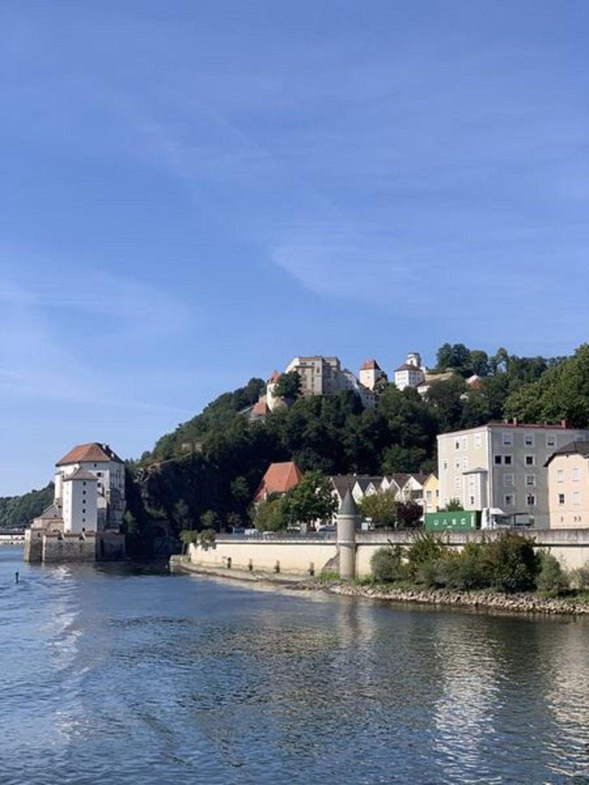 Wohnung Mit Möblierter Terrasse Und Waldblick
