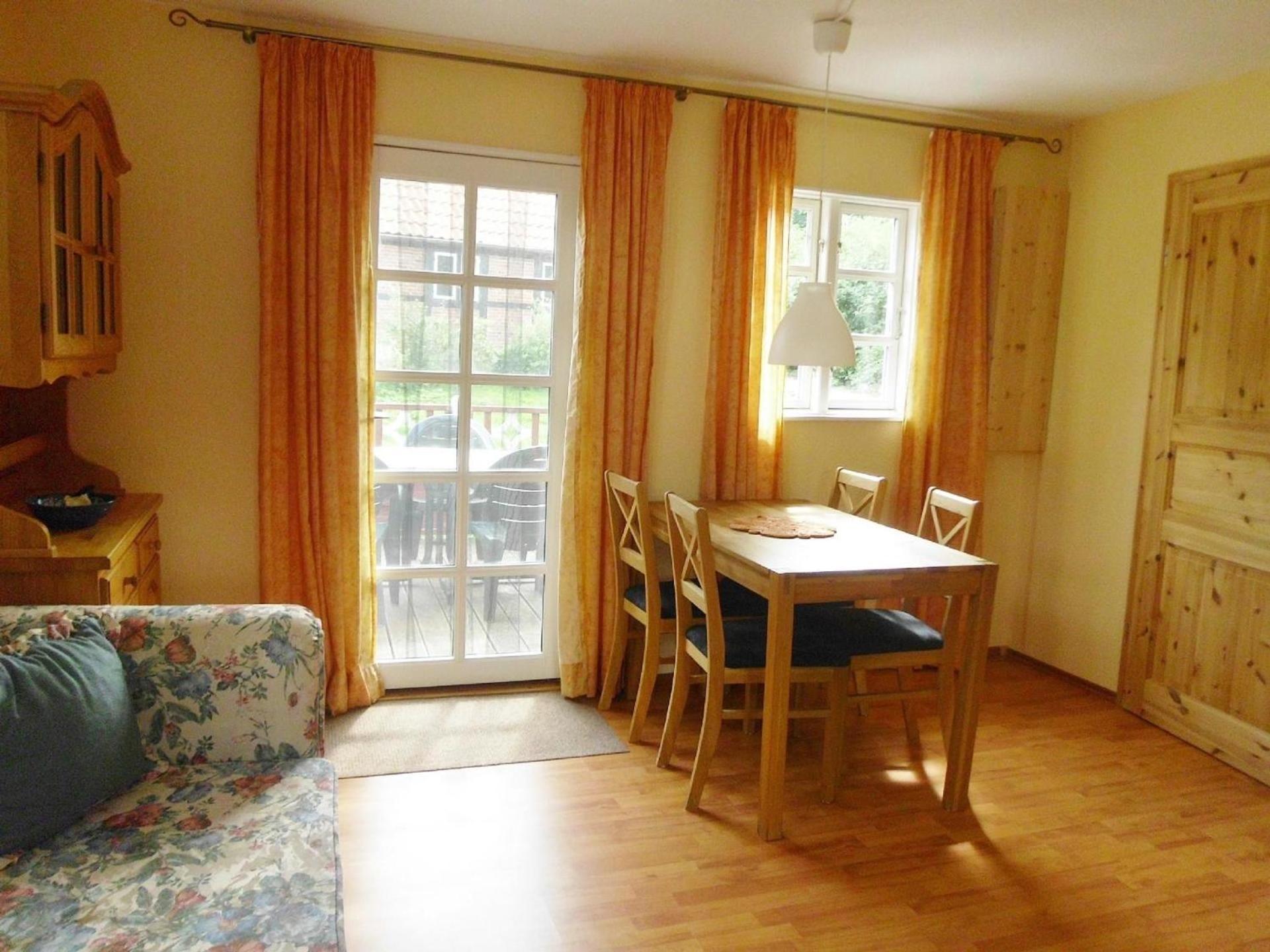 Haus In Zimmert Mit Terrasse, Grill Und Garten view 3