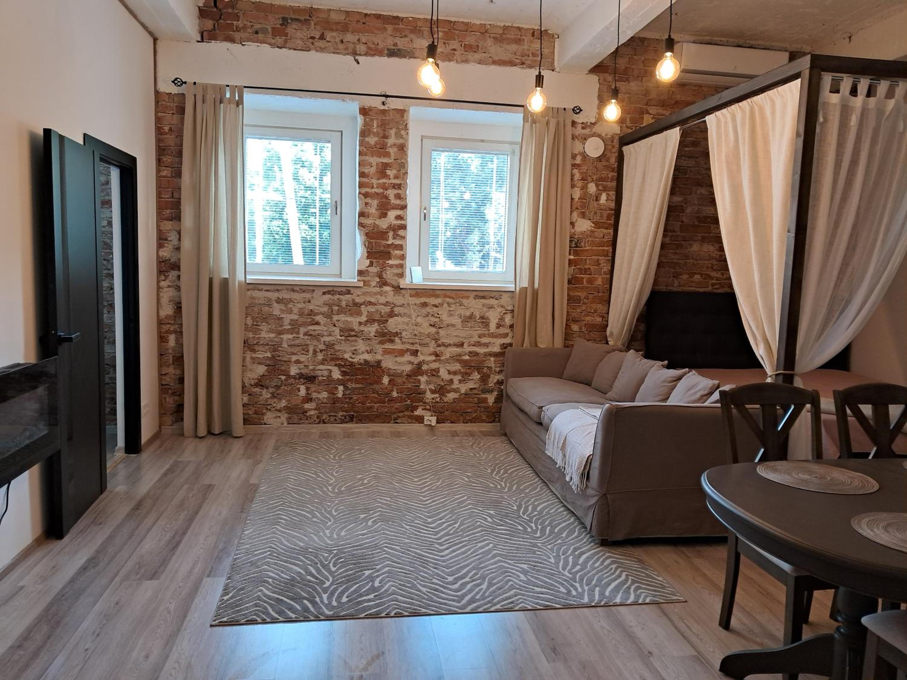 Crystal apartment