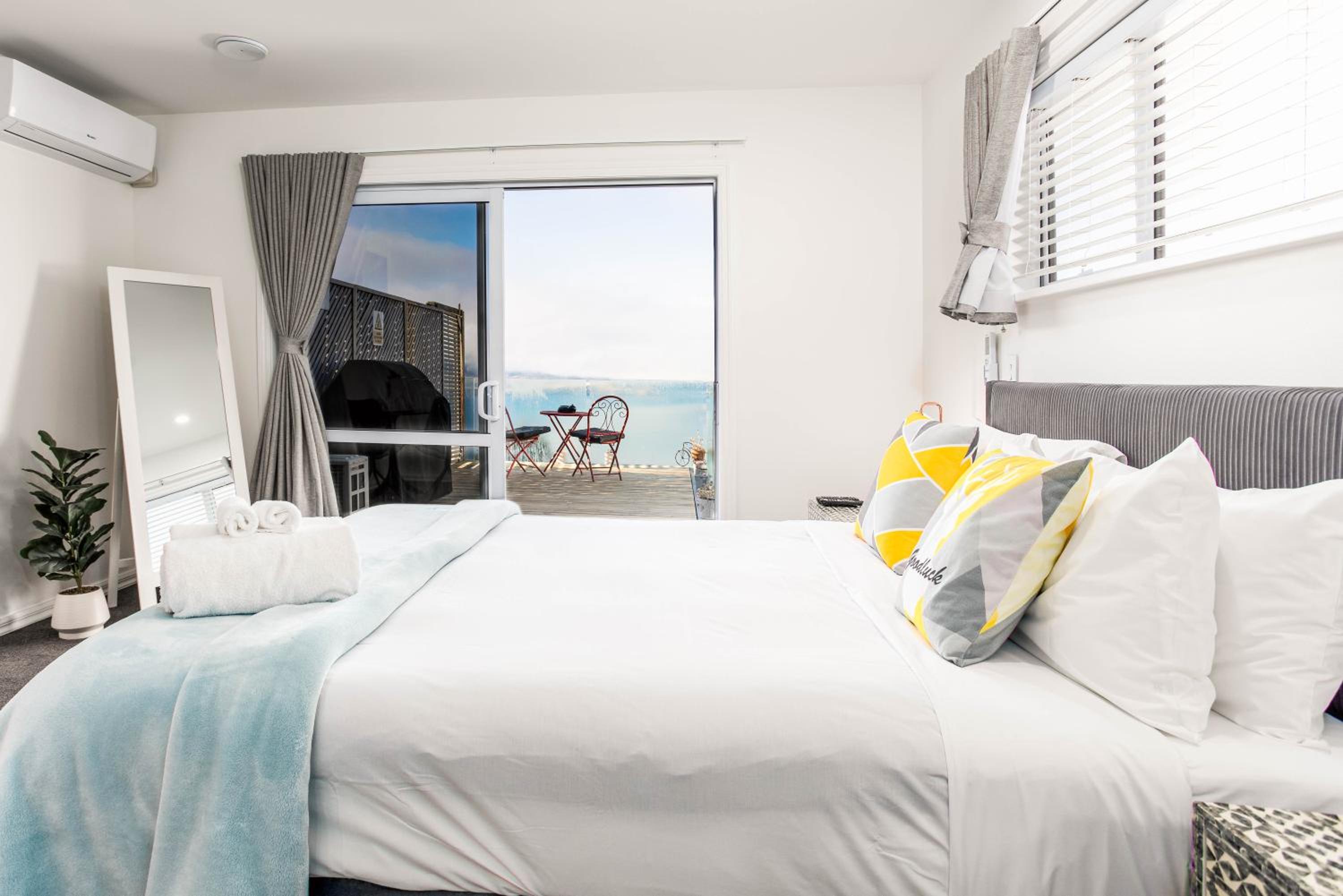 Awesomely Ambient Queenstown Home