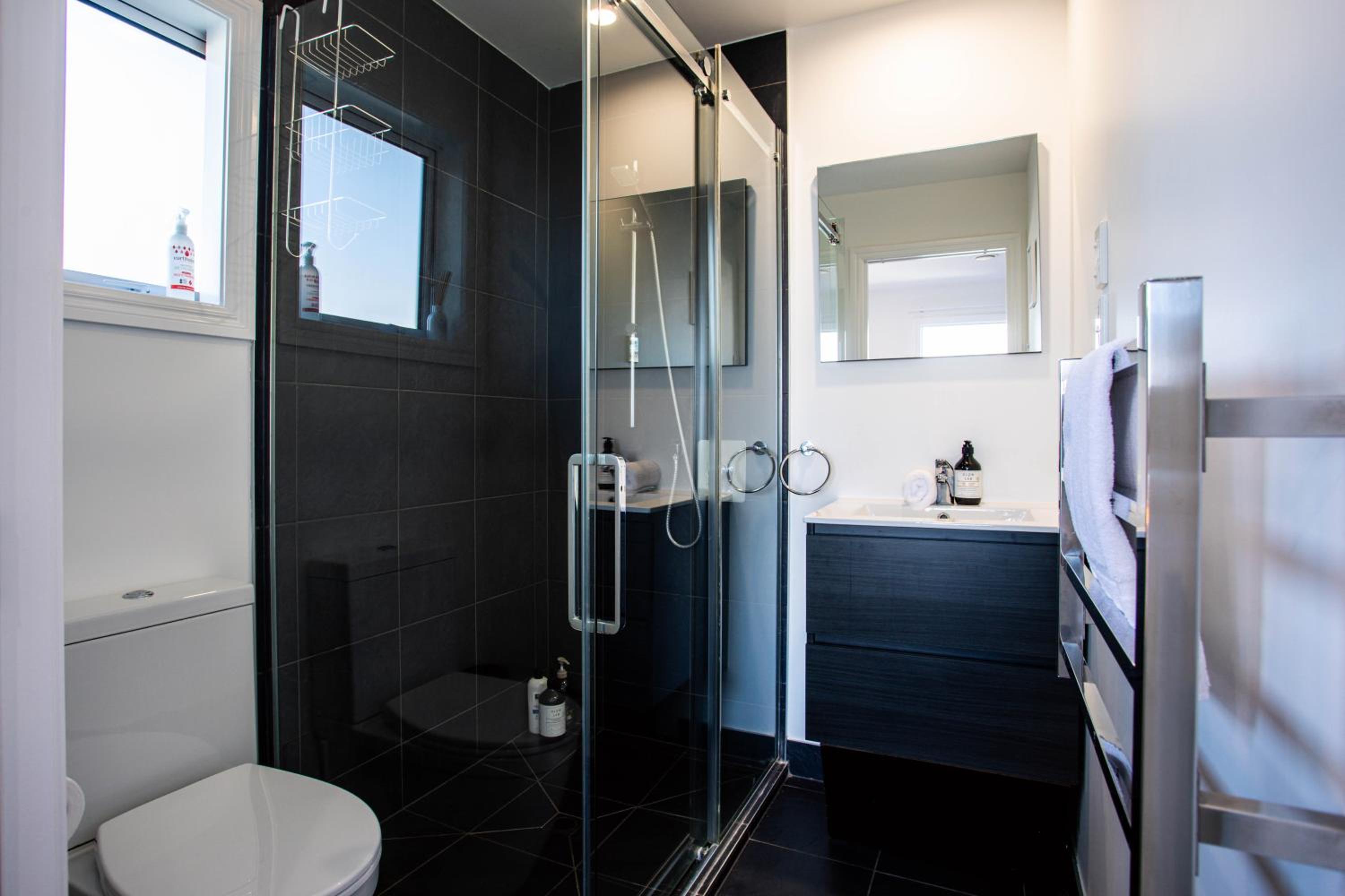 Awesomely Ambient Queenstown Home