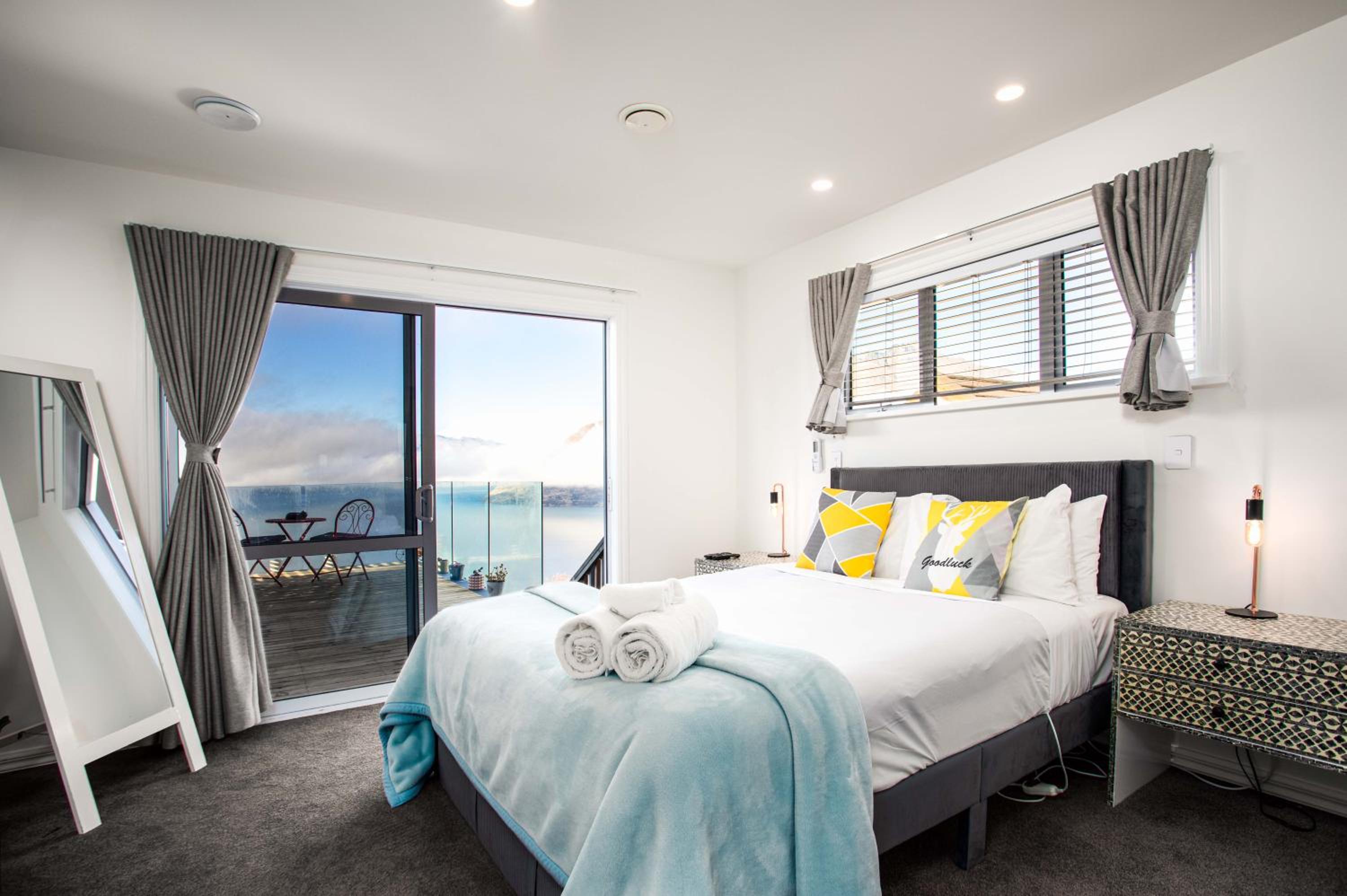 Awesomely Ambient Queenstown Home