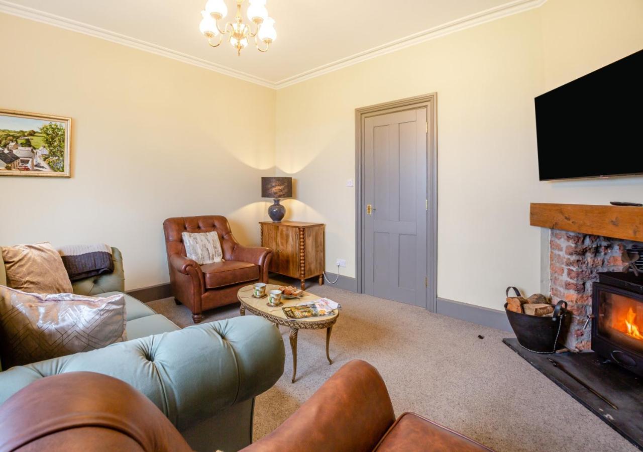5 Bed in Llangwnadl oc-c29473