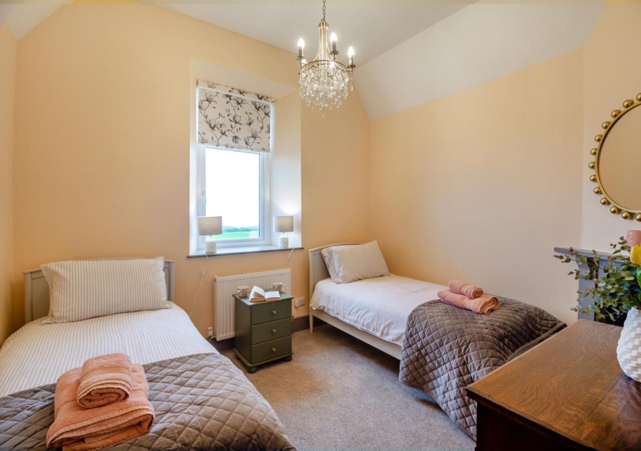 5 Bed in Llangwnadl oc-c29473