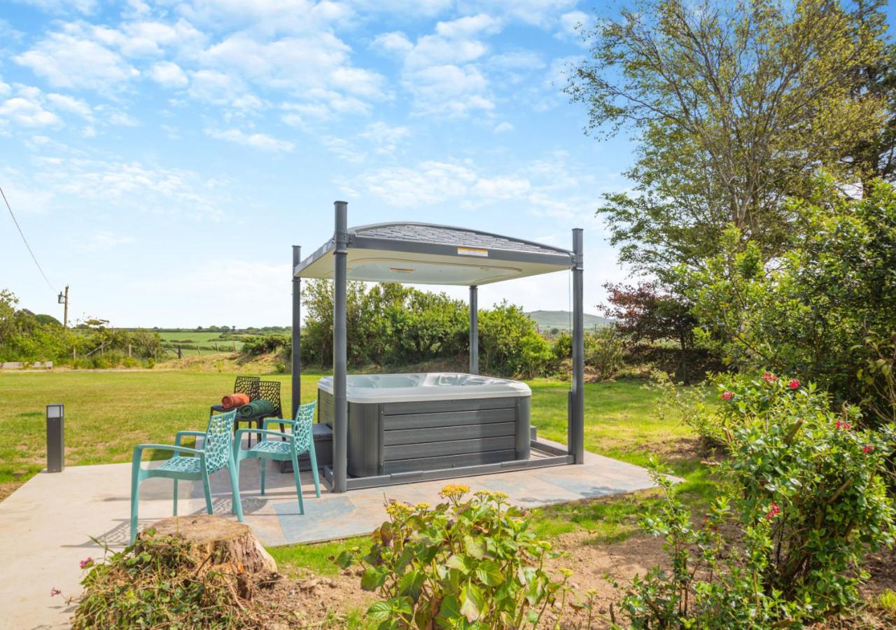 5 Bed in Llangwnadl oc-c29473