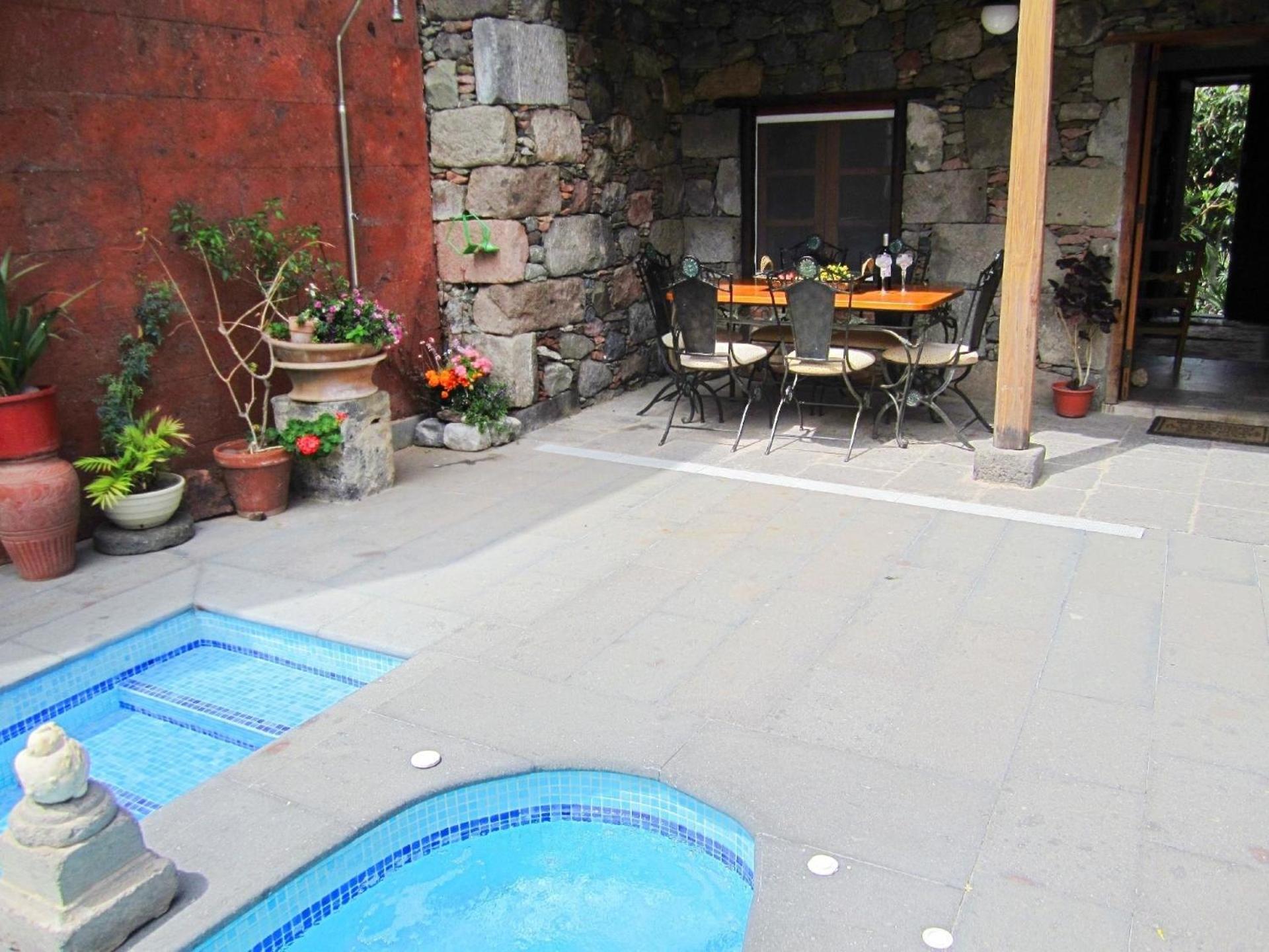 Traditionell kanarisches Ferienhaus mit Pool