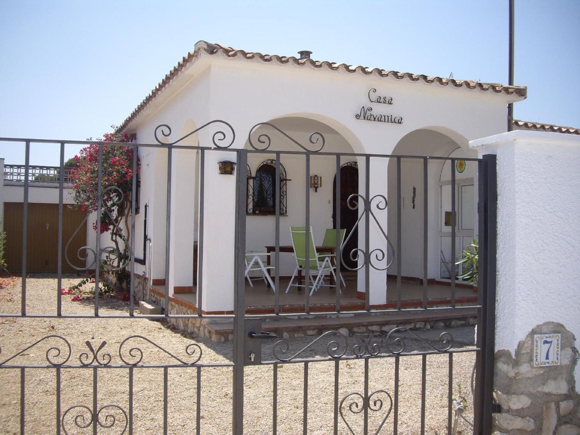 Geräumiges, Strandnahes Ferienhaus Mit Garten