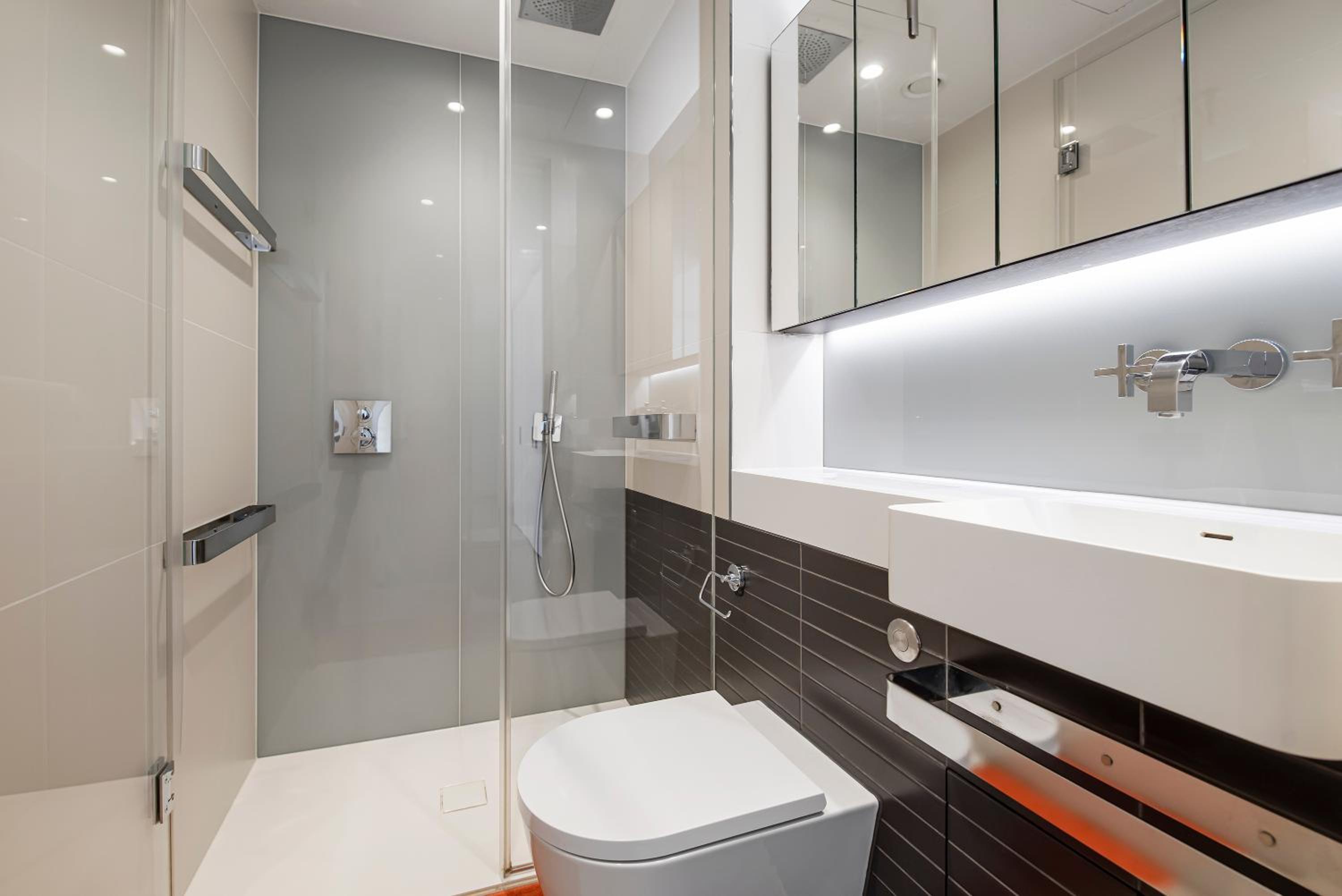 Modern 2 Bed Battersea Power Station