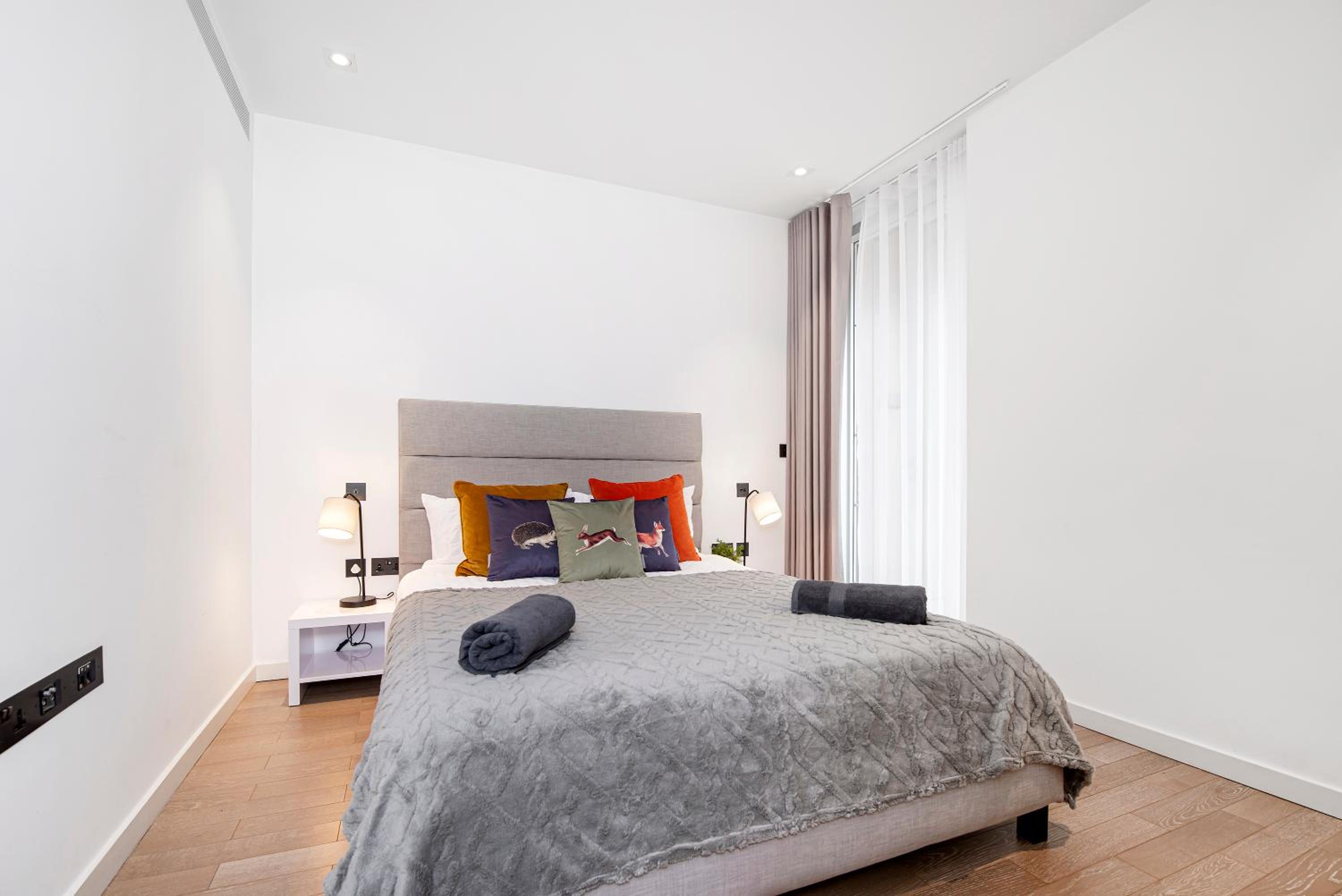 Modern 2 Bed Battersea Power Station