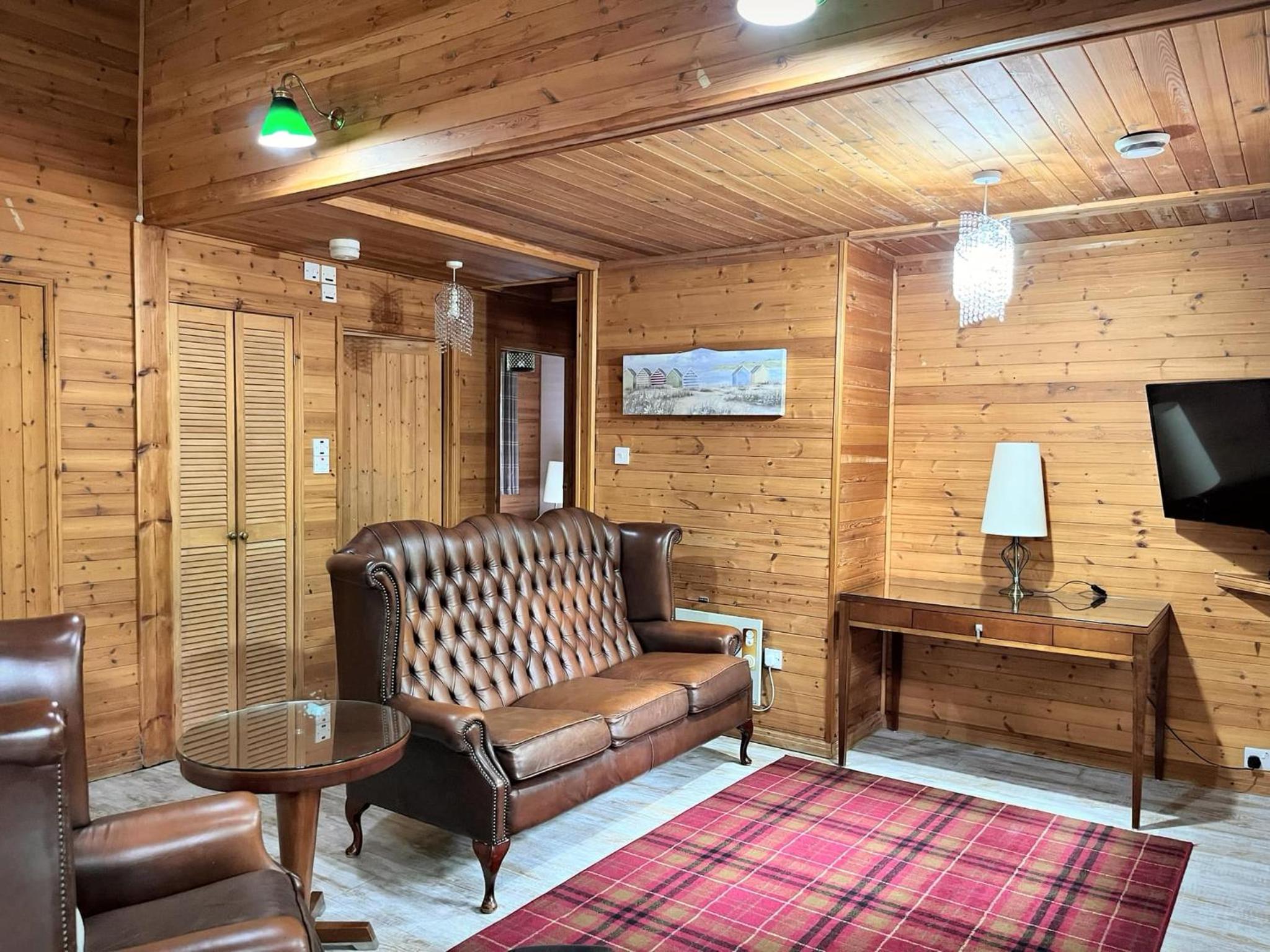Shrew Lodge-woodland Lodges-Hot Tub-Pembrokeshire-Tenby view 5