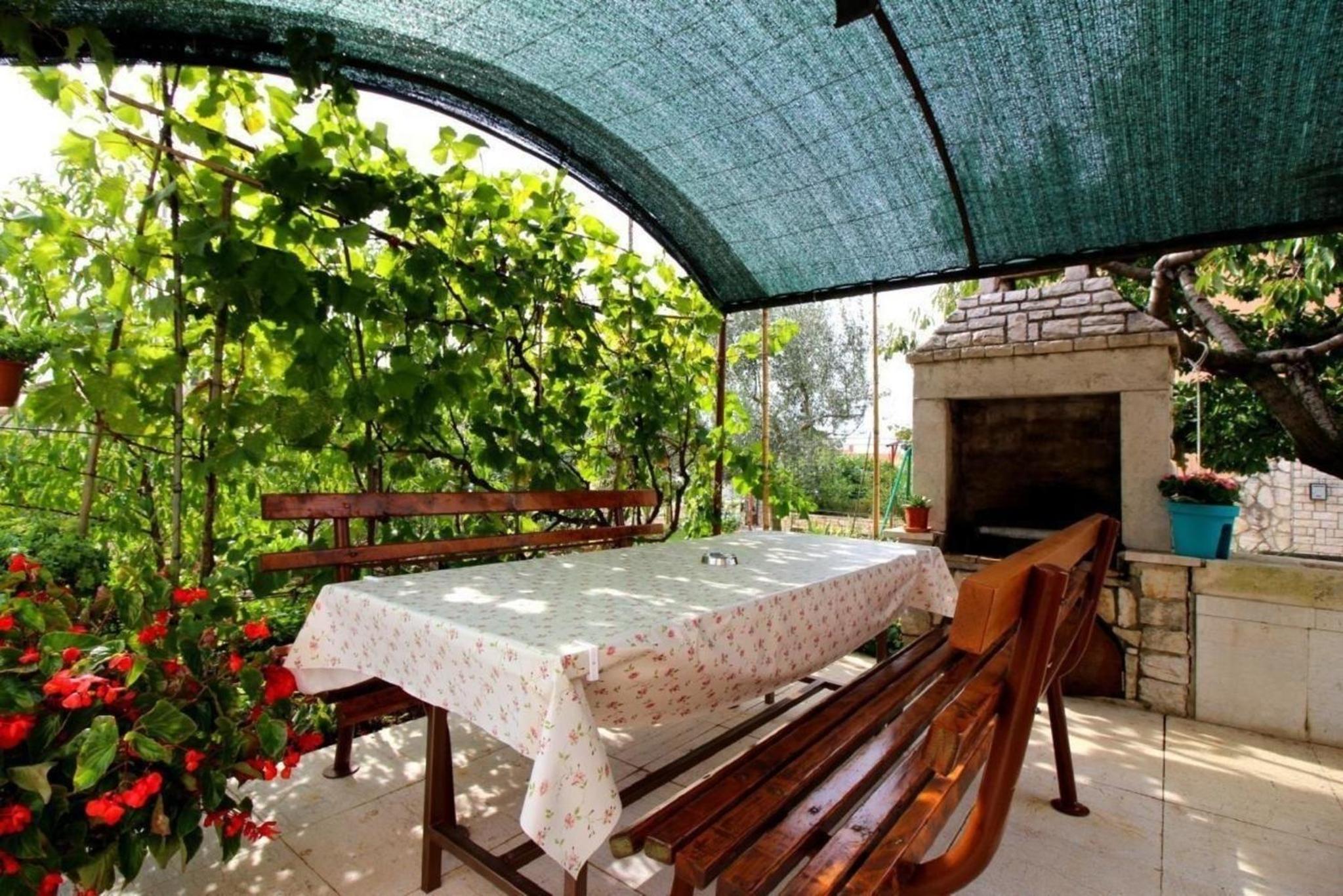 Ferienwohnung Aurora mit Gartengrill, klimatisiert