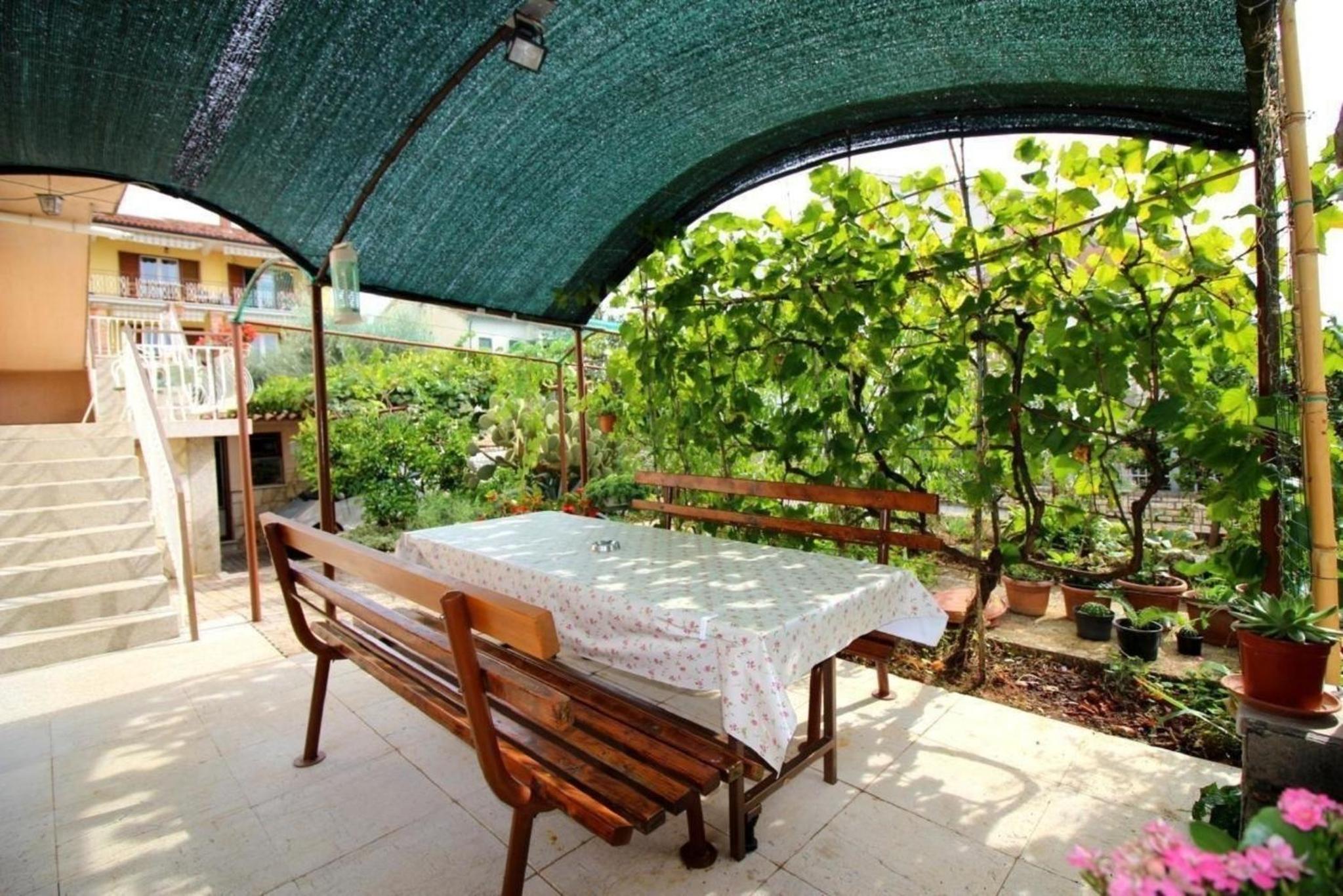 Ferienwohnung Aurora mit Gartengrill, klimatisiert