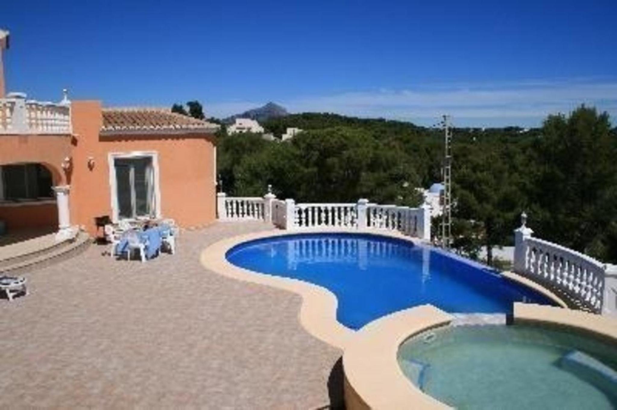 Villa redonda costa nova