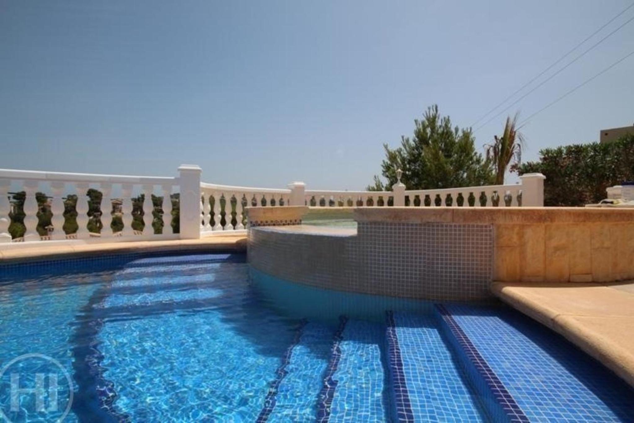 Villa redonda costa nova