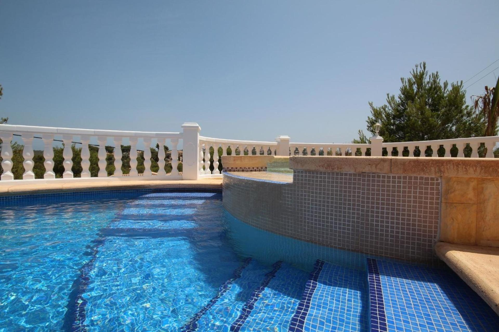 Villa redonda costa nova