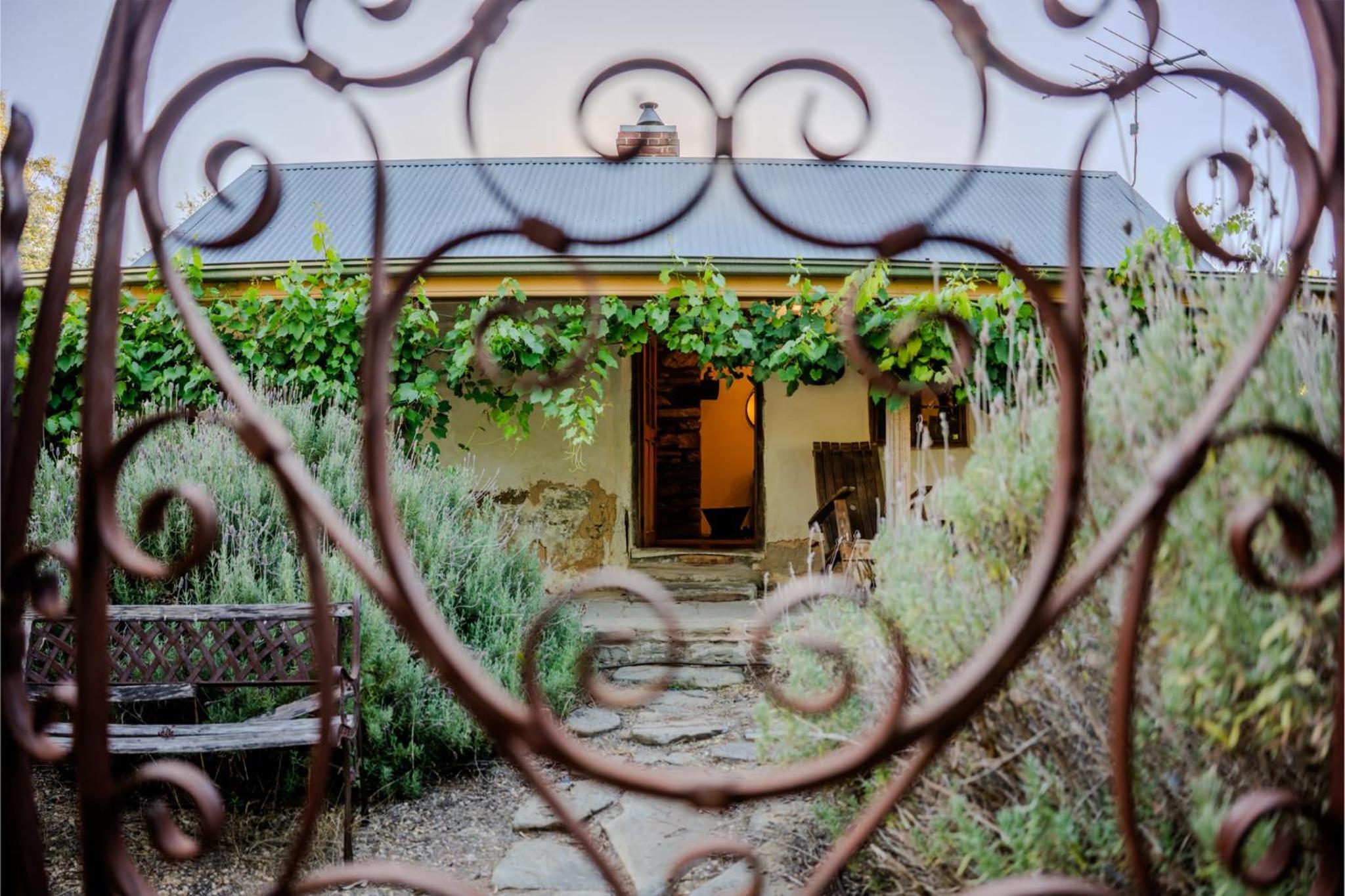 Spa Bath, Entire Home, Off Street Parking, Barossa Valley