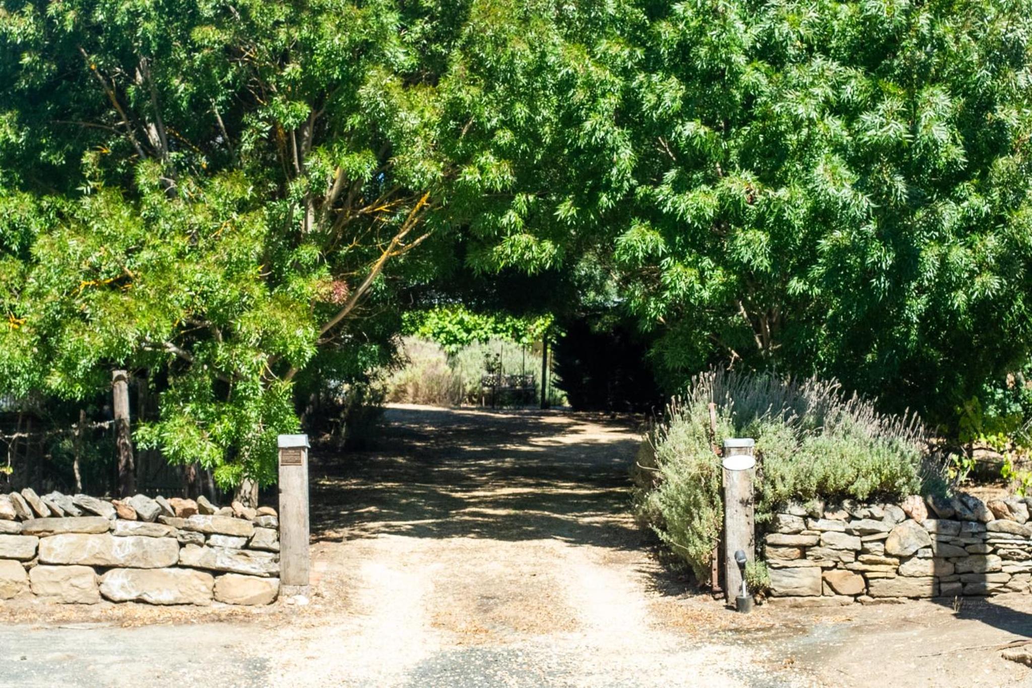 Spa Bath, Entire Home, Off Street Parking, Barossa Valley