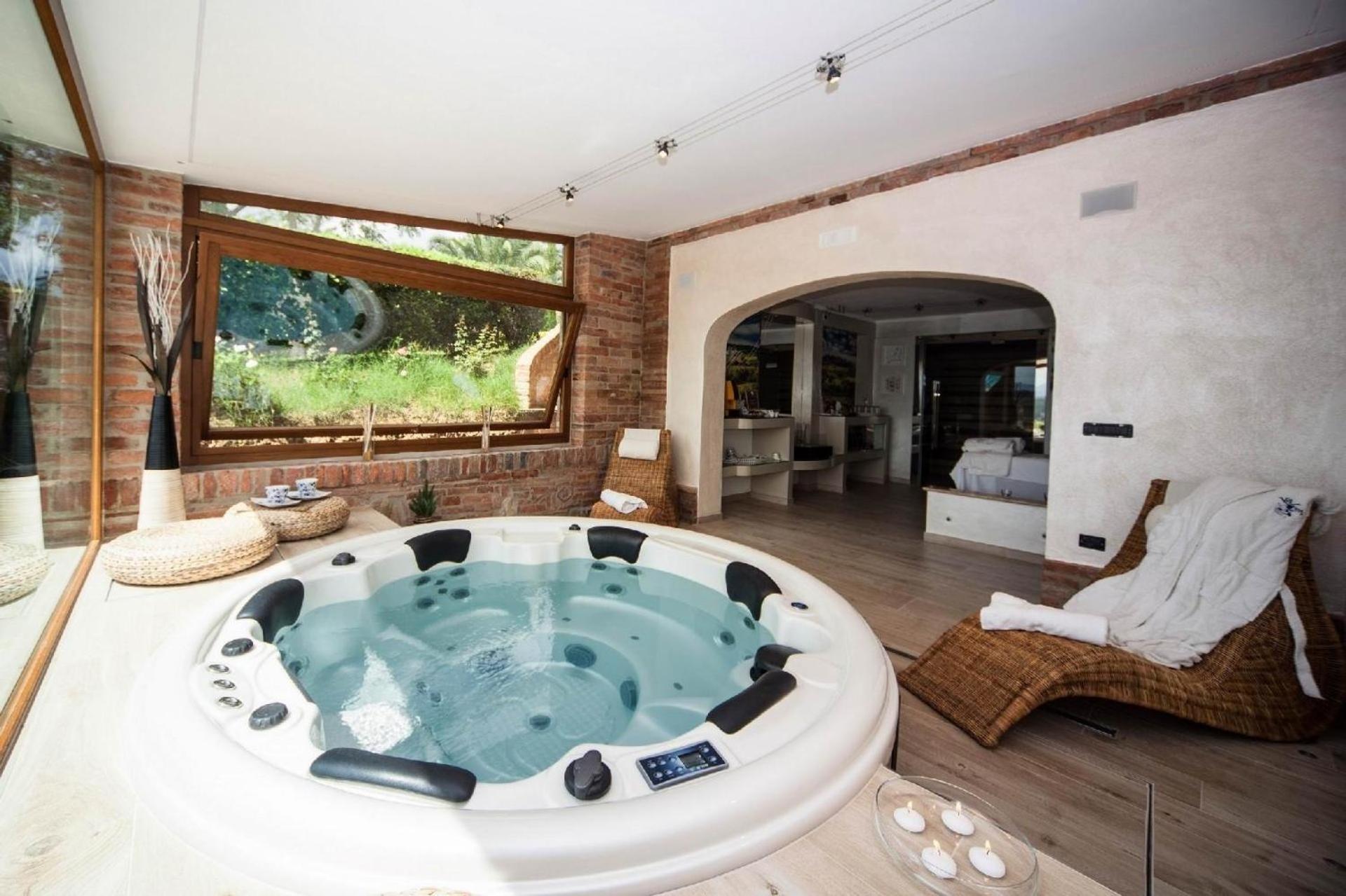 Geräumige Wohnung in Montepulciano mit Veranda, Klimaanlage, Weingut mit Großem Garten, Pool,Spa
