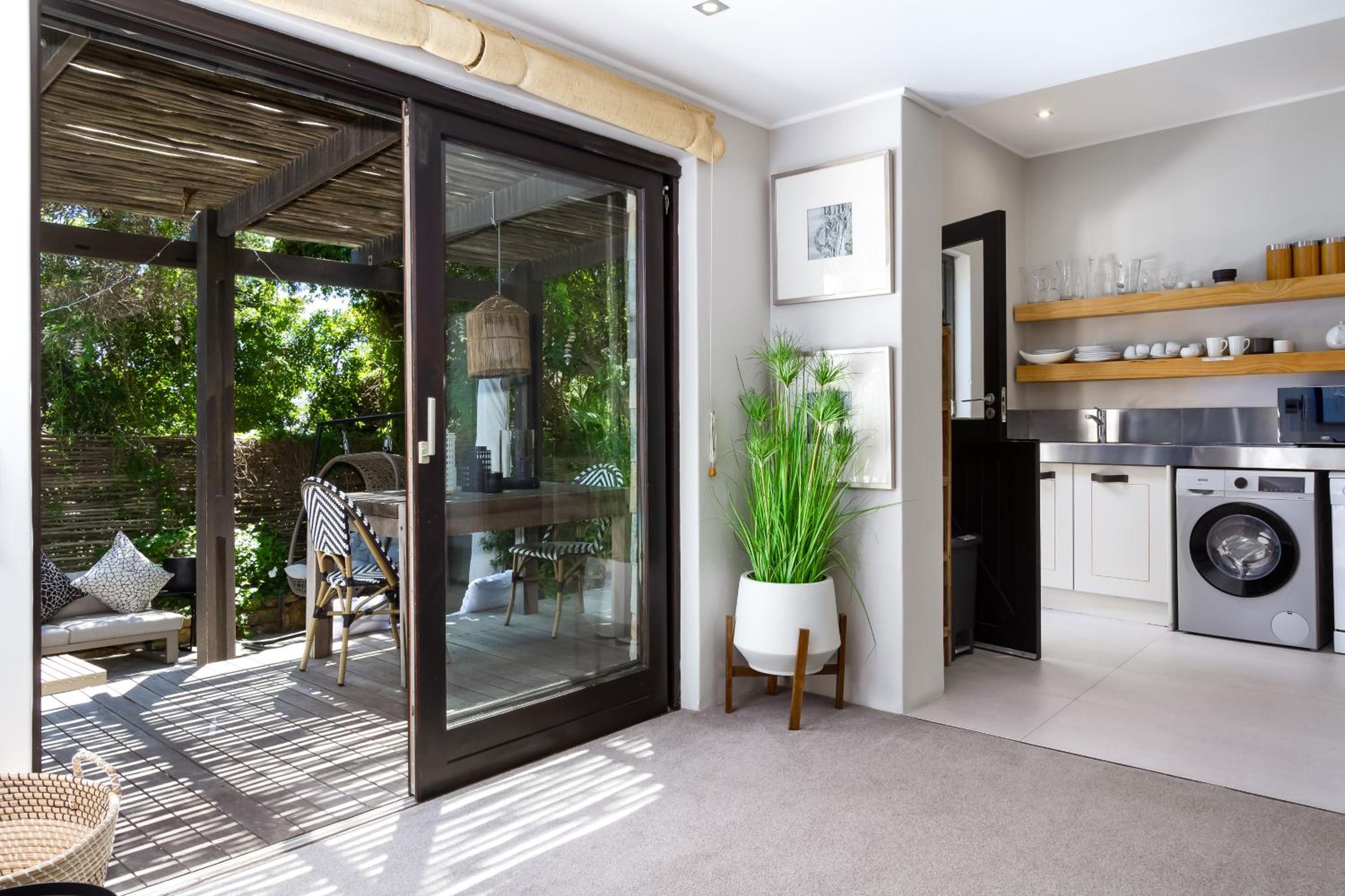 Sweet Greta - Garden Apartment with Solar Power view 4