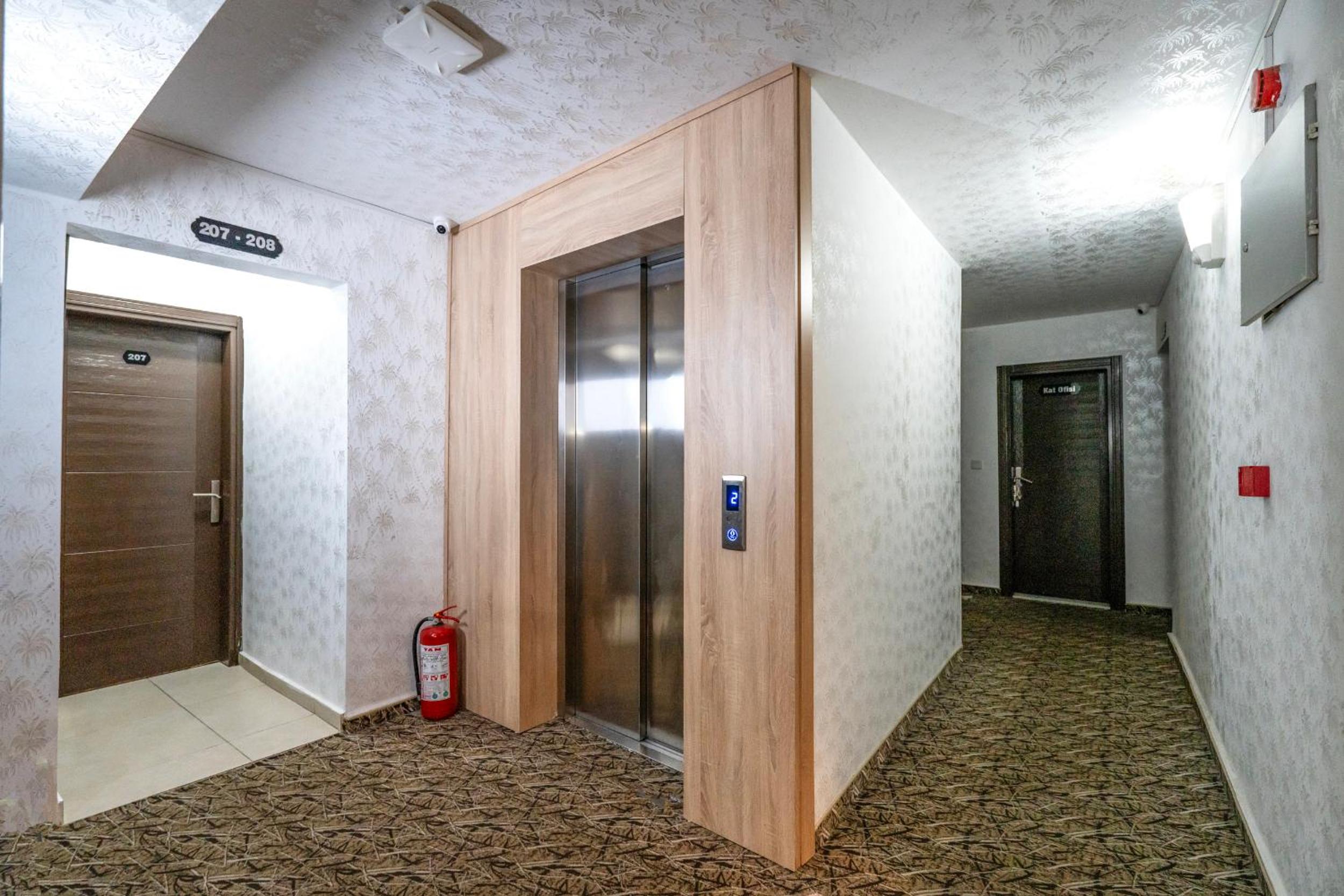 Marka Hotel - Image 100