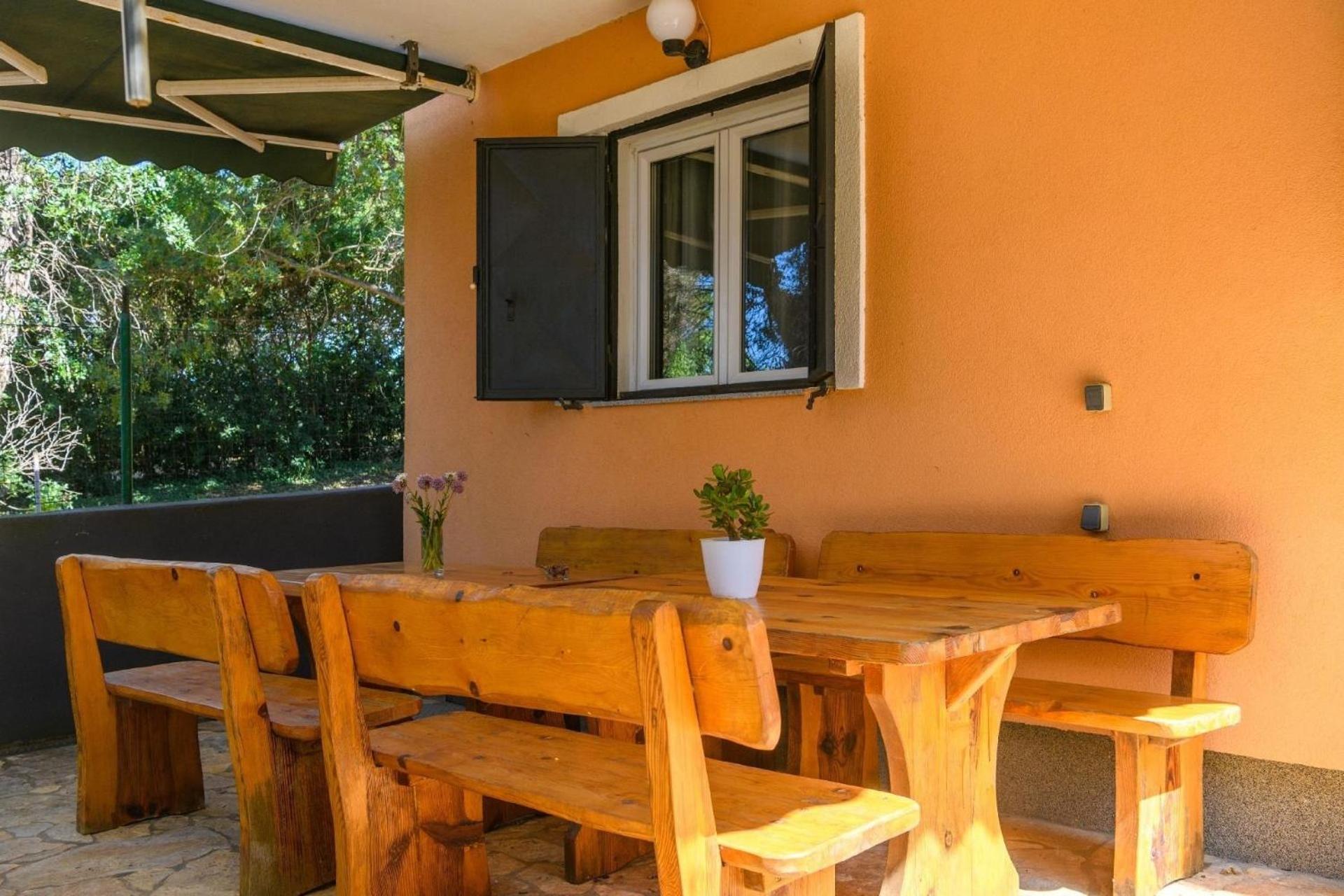 Wunderschönes Ferienhaus in Pomer mit Garten view 4
