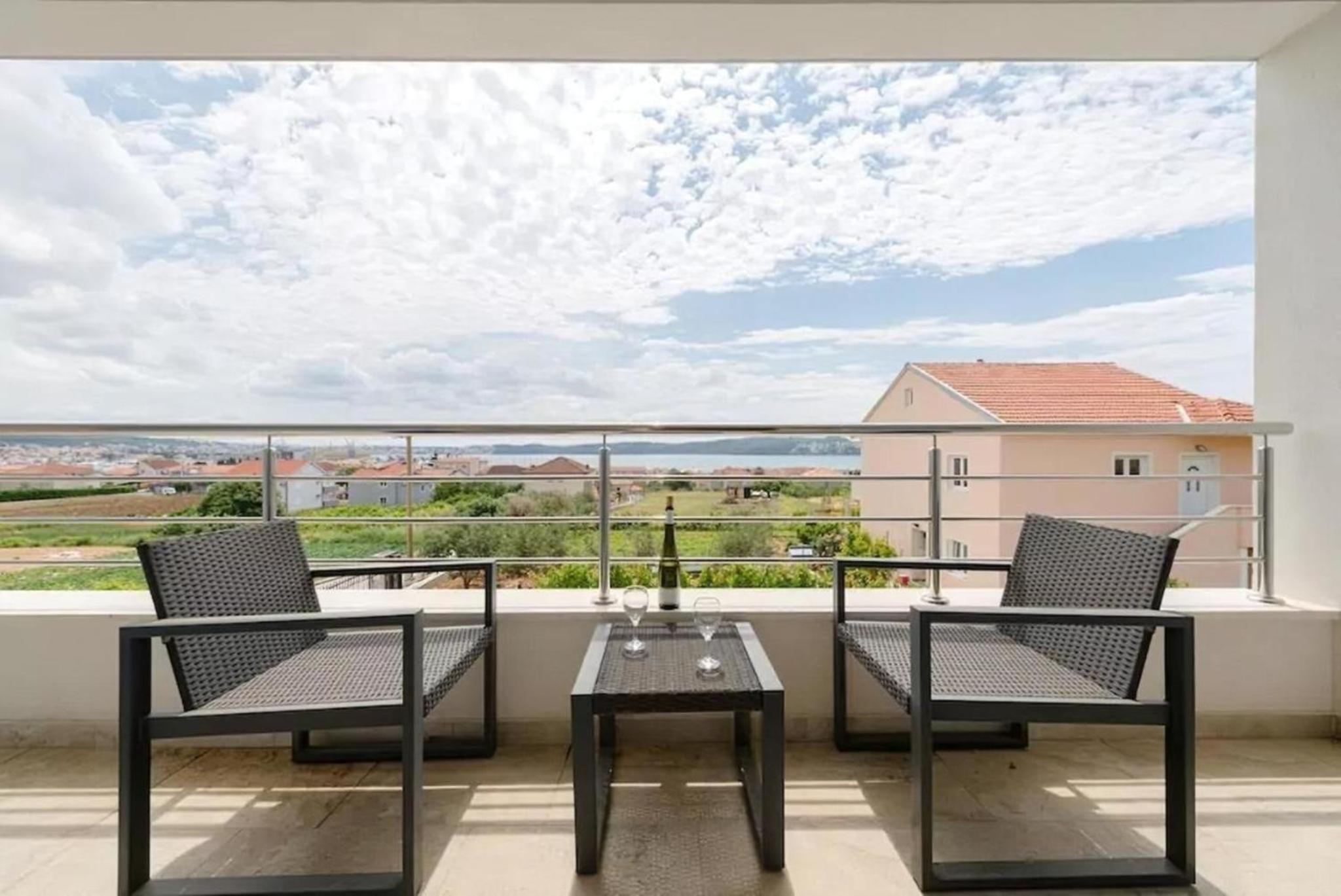 Moderne gemütliche Villa mit Pool und Meerblick view 5