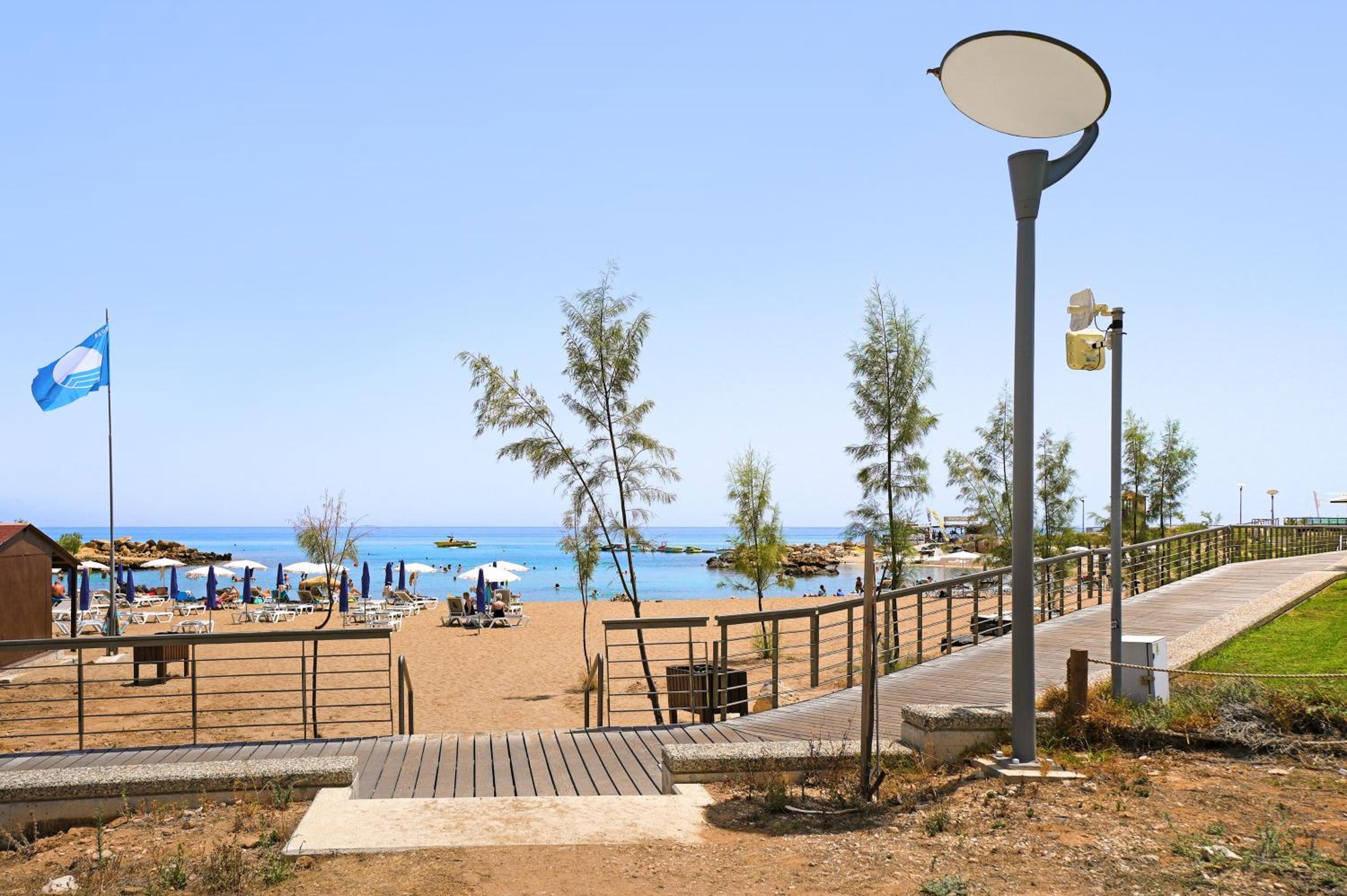 Villa Artemis - 30m from Pernera Beach