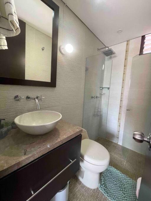 Nice Apt 2 Br 2 Bath in Laureles Second Park