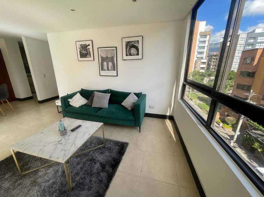 Nice Apt 2 Br 2 Bath in Laureles Second Park