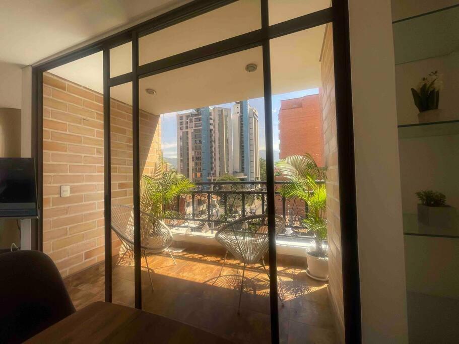 Nice Apt 2 Br 2 Bath in Laureles Second Park