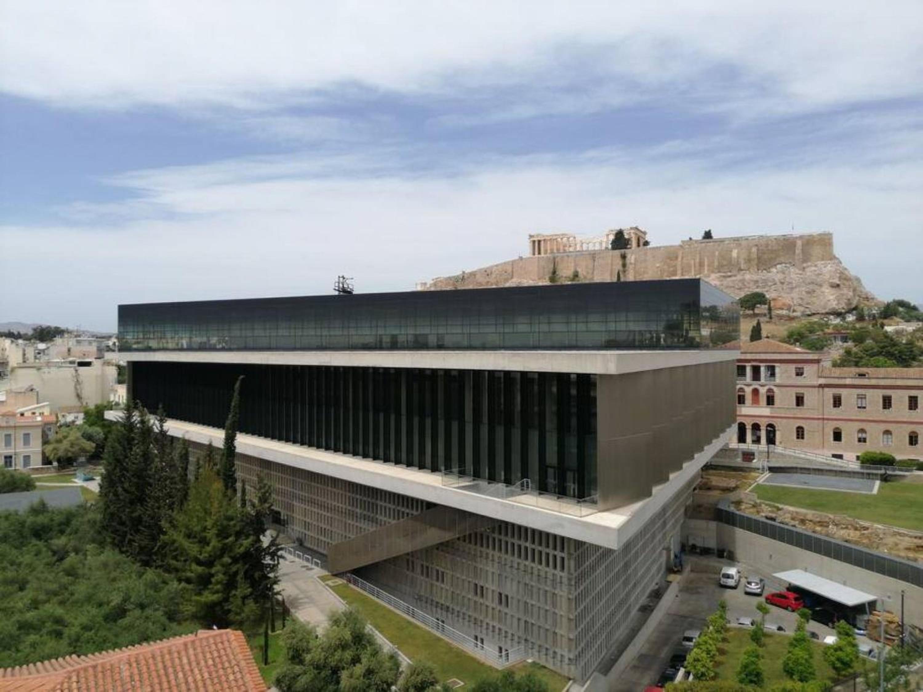 Acropolis museum grand apartment
