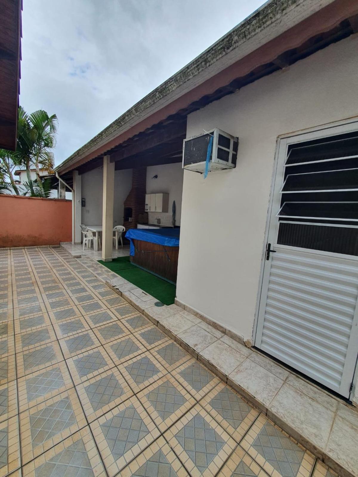 Casa Completa com Piscina proximo a praia