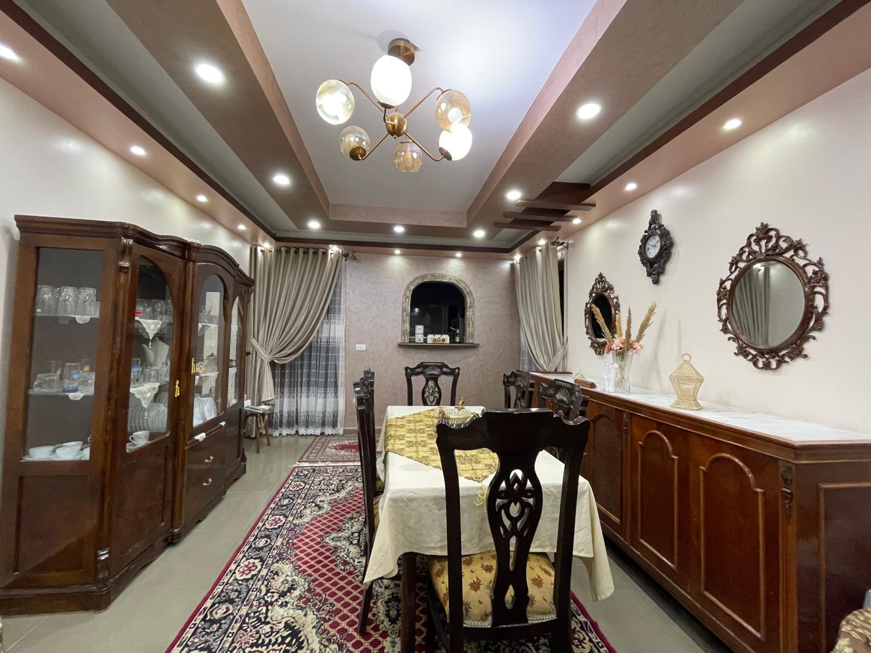 Rental Room in Apartment in Giza only Female